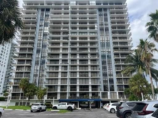 3031 N Ocean Boulevard 1205 Property Photo 28