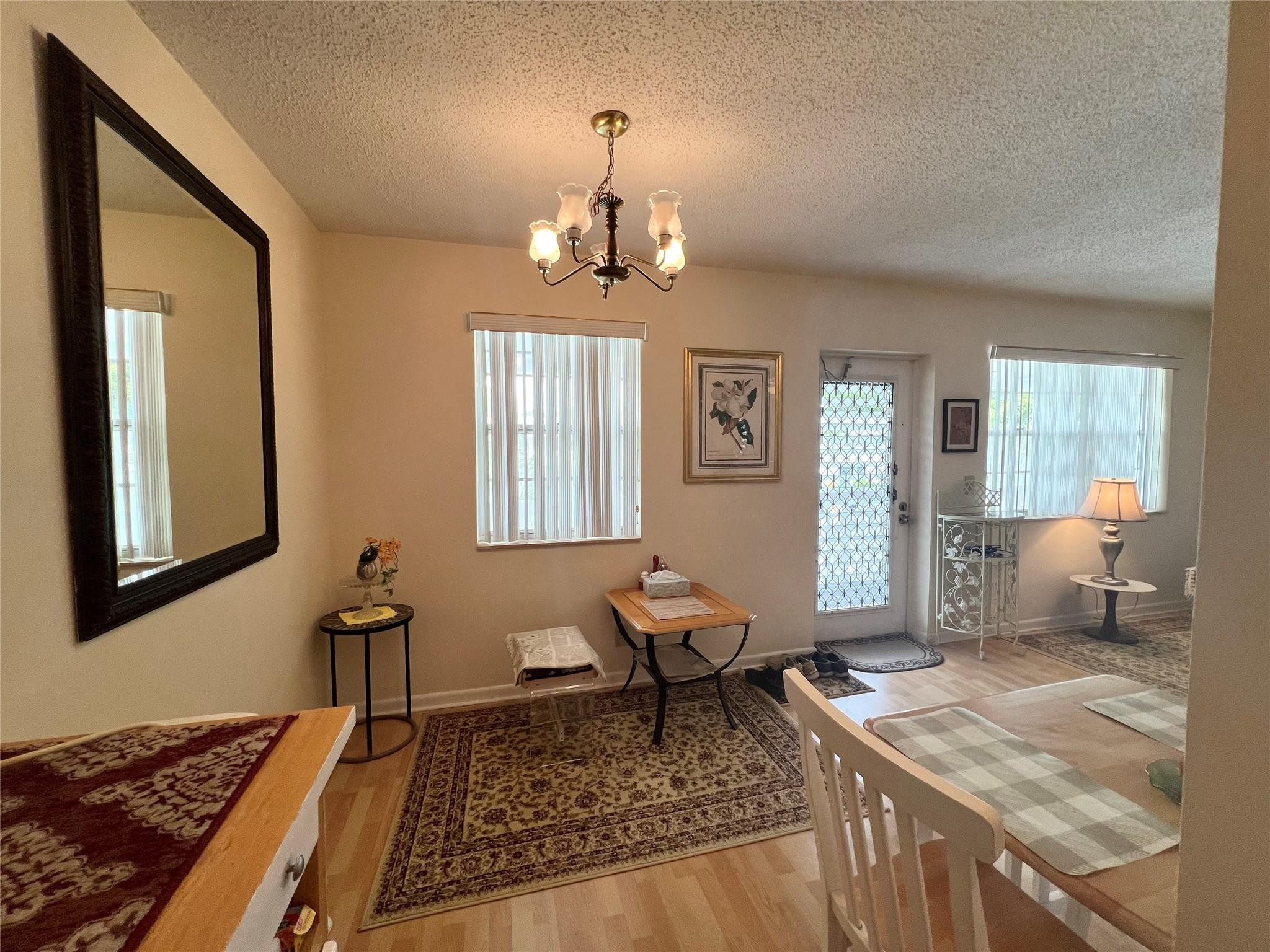 191 Markham I 191 Property Photo 4