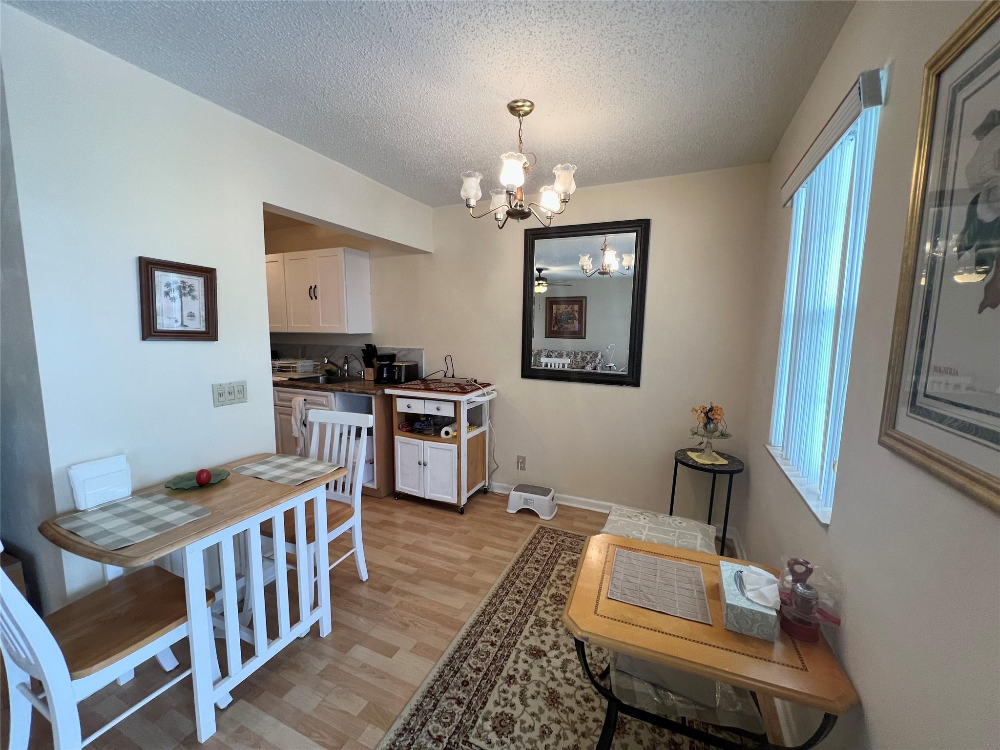 191 Markham I 191 Property Photo 5