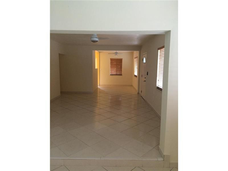 1418 Dewey Street Property Photo 2