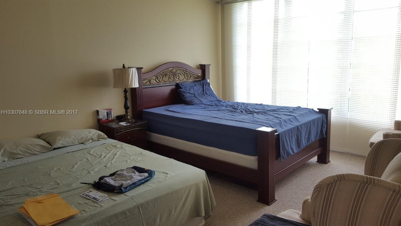 2851 S Palm Aire Dr 506 Property Photo 6