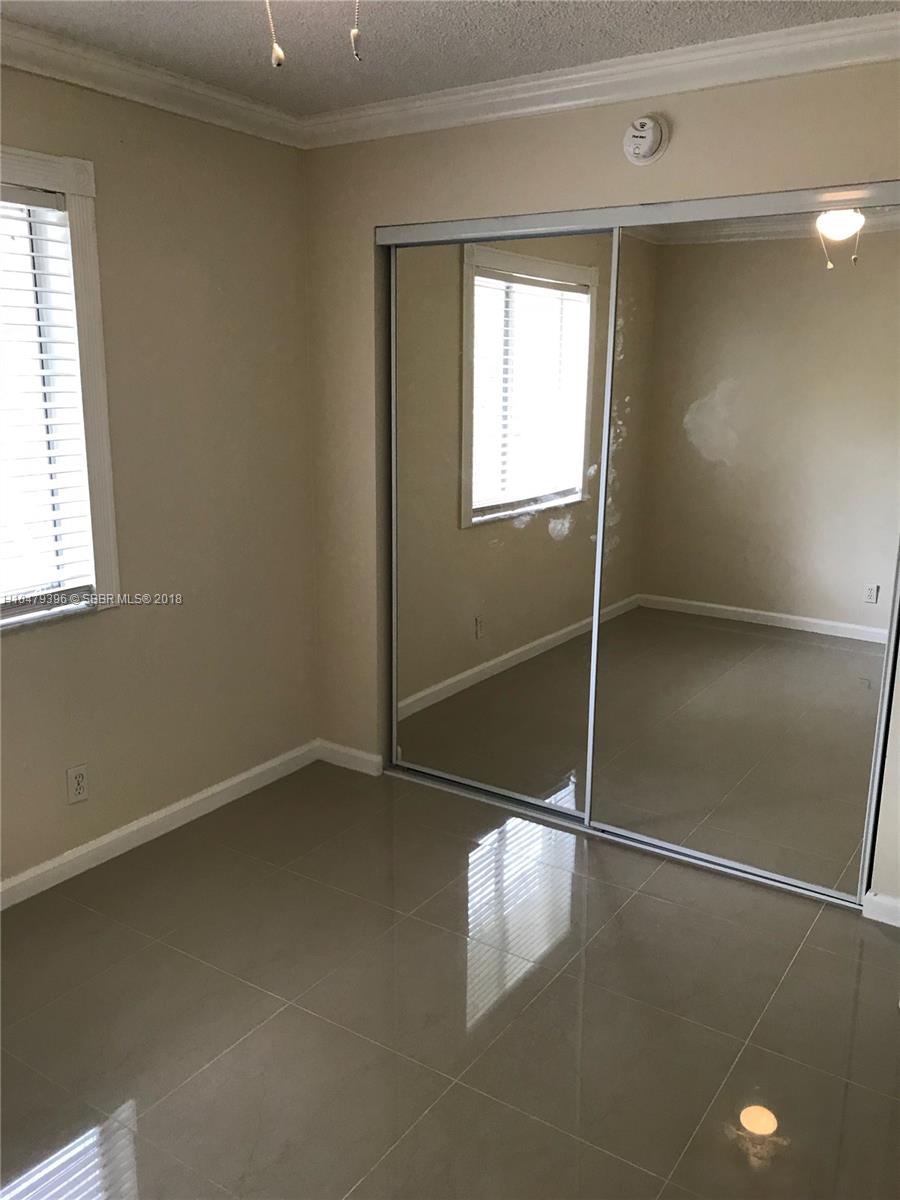 107 Gardens Dr 202 Property Photo 4