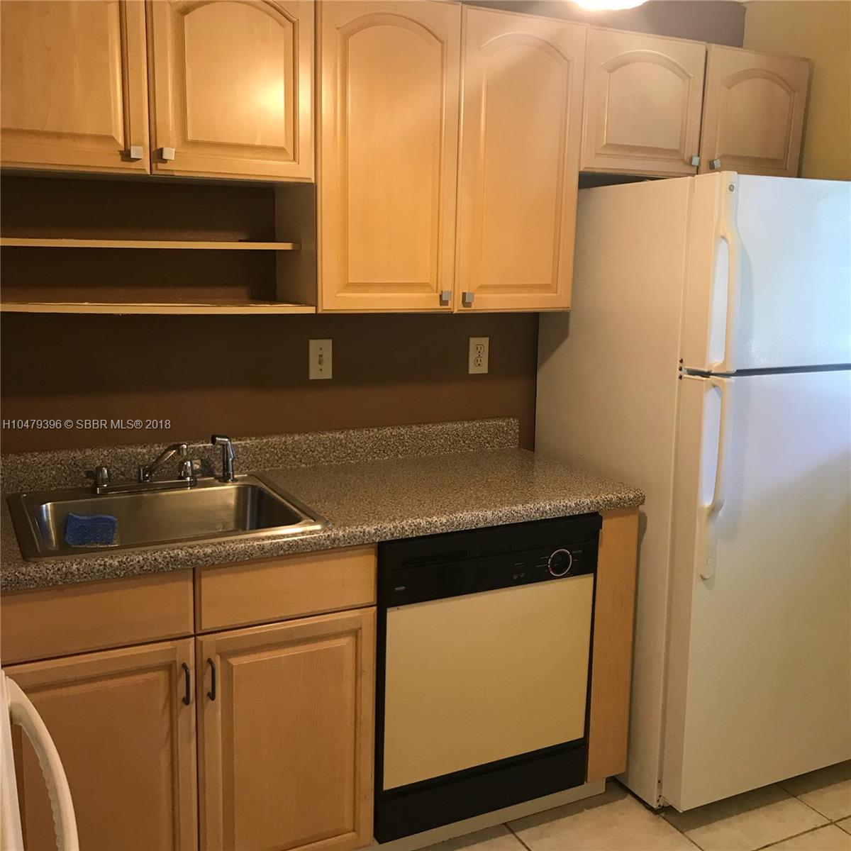 107 Gardens Dr 202 Property Photo 7