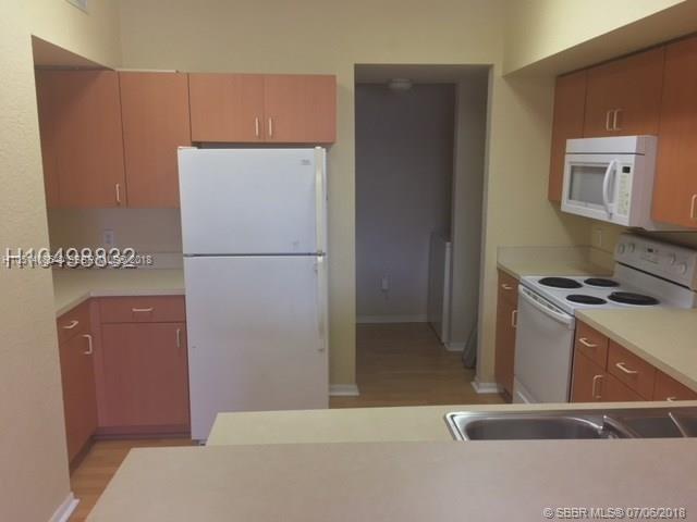 2305 Belmont Ln 2305 Property Photo 4