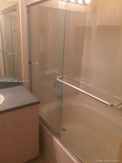 2305 Belmont Ln 2305 Property Photo 6