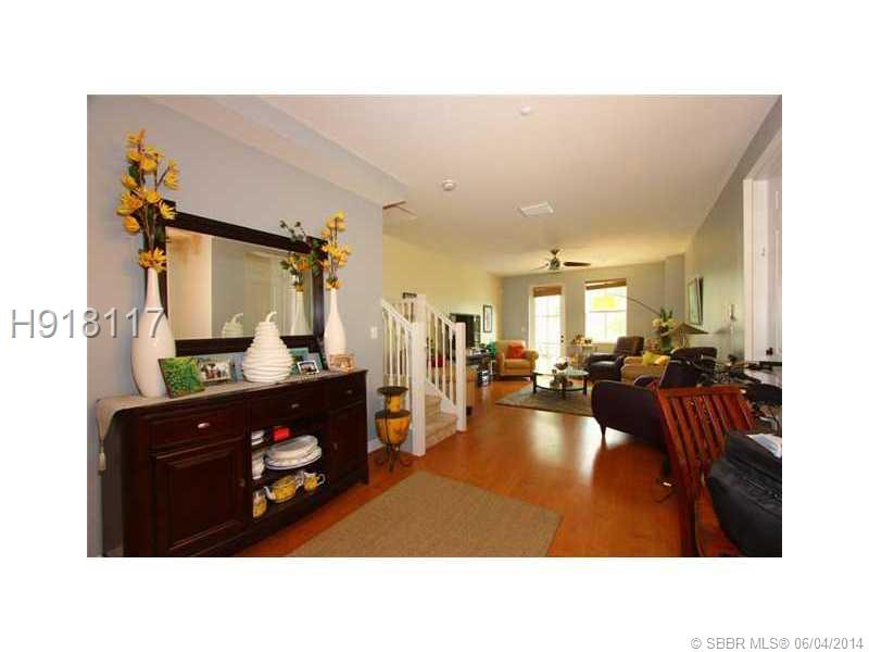 H918117 Property Photo 3