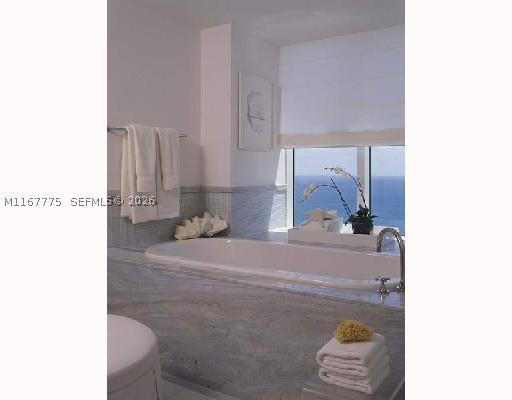 18911 Collins Ave 2705 Property Photo 25