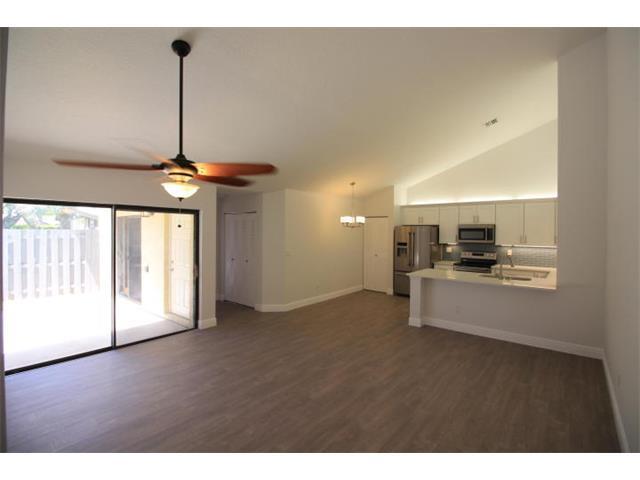 1158 Summit Trail Circle B Property Photo 5