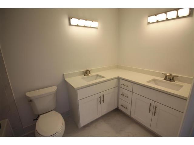 1158 Summit Trail Circle B Property Photo 8