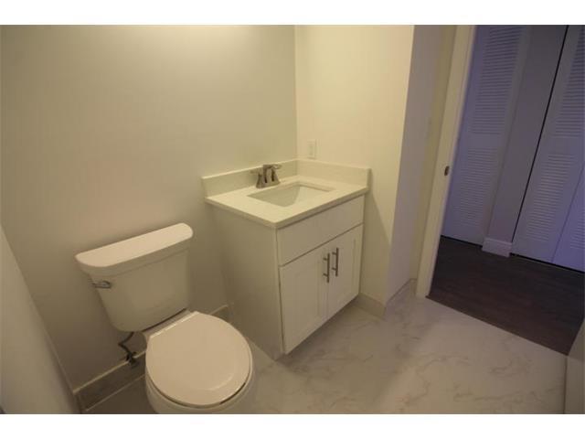 1158 Summit Trail Circle B Property Photo 11