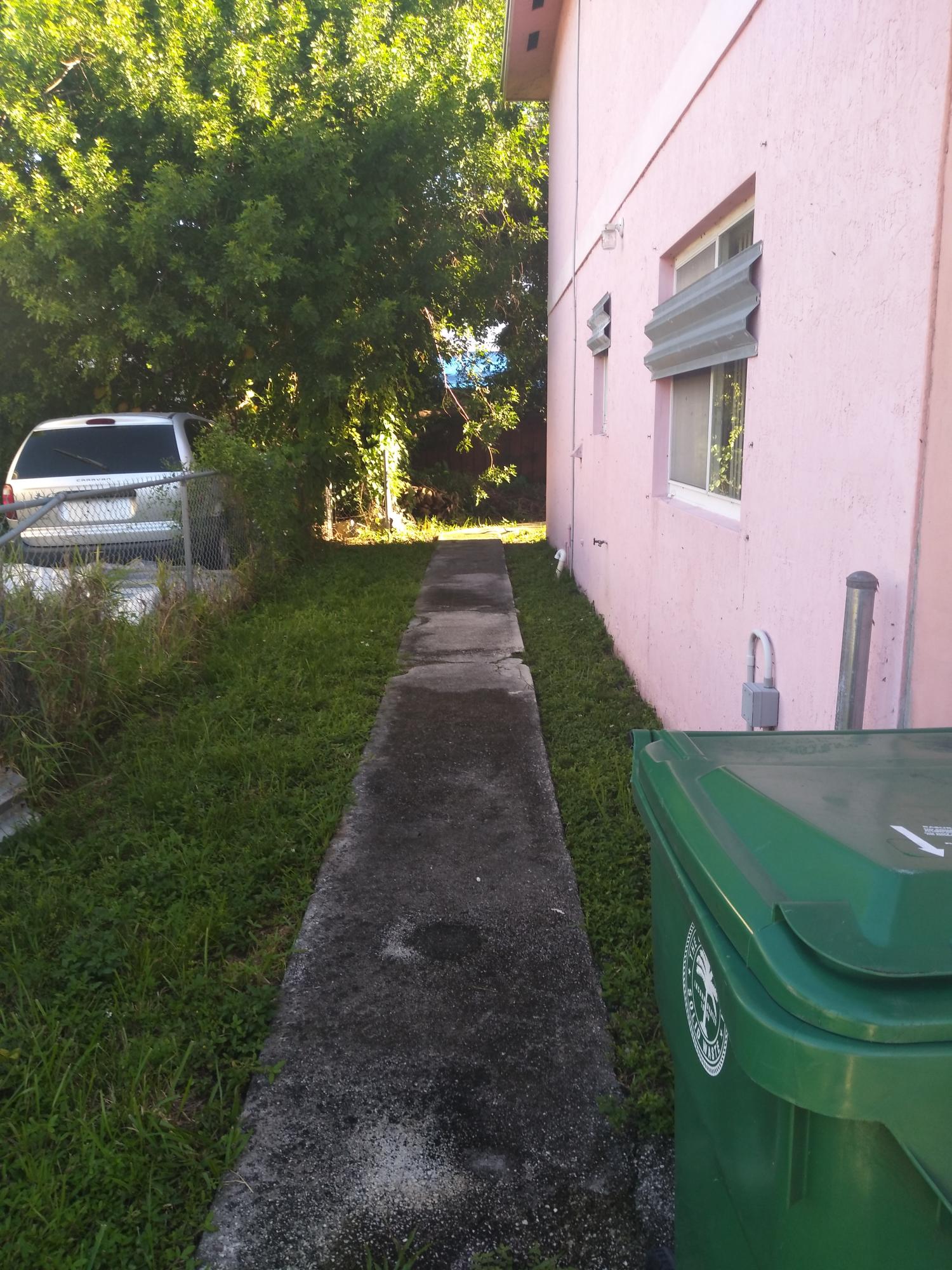 1431 Nw 55th Terrace Property Photo 3