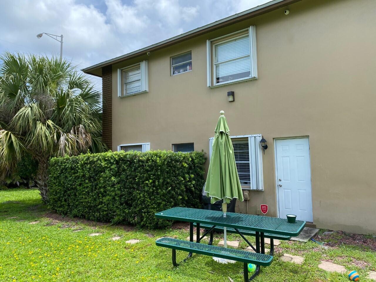 3 Sw Hideaway Place Property Photo 8