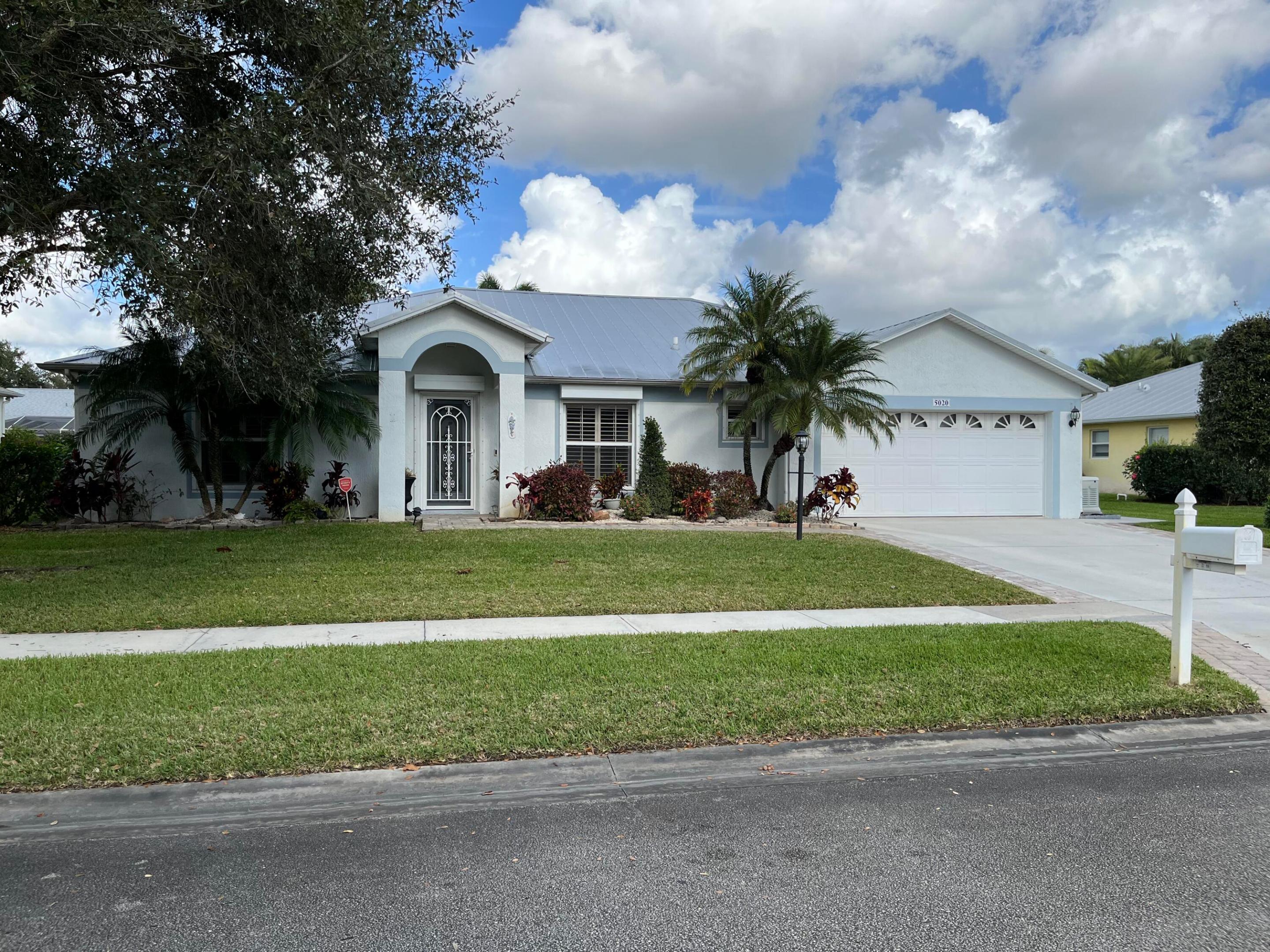 5020 4th Place Property Photo 1