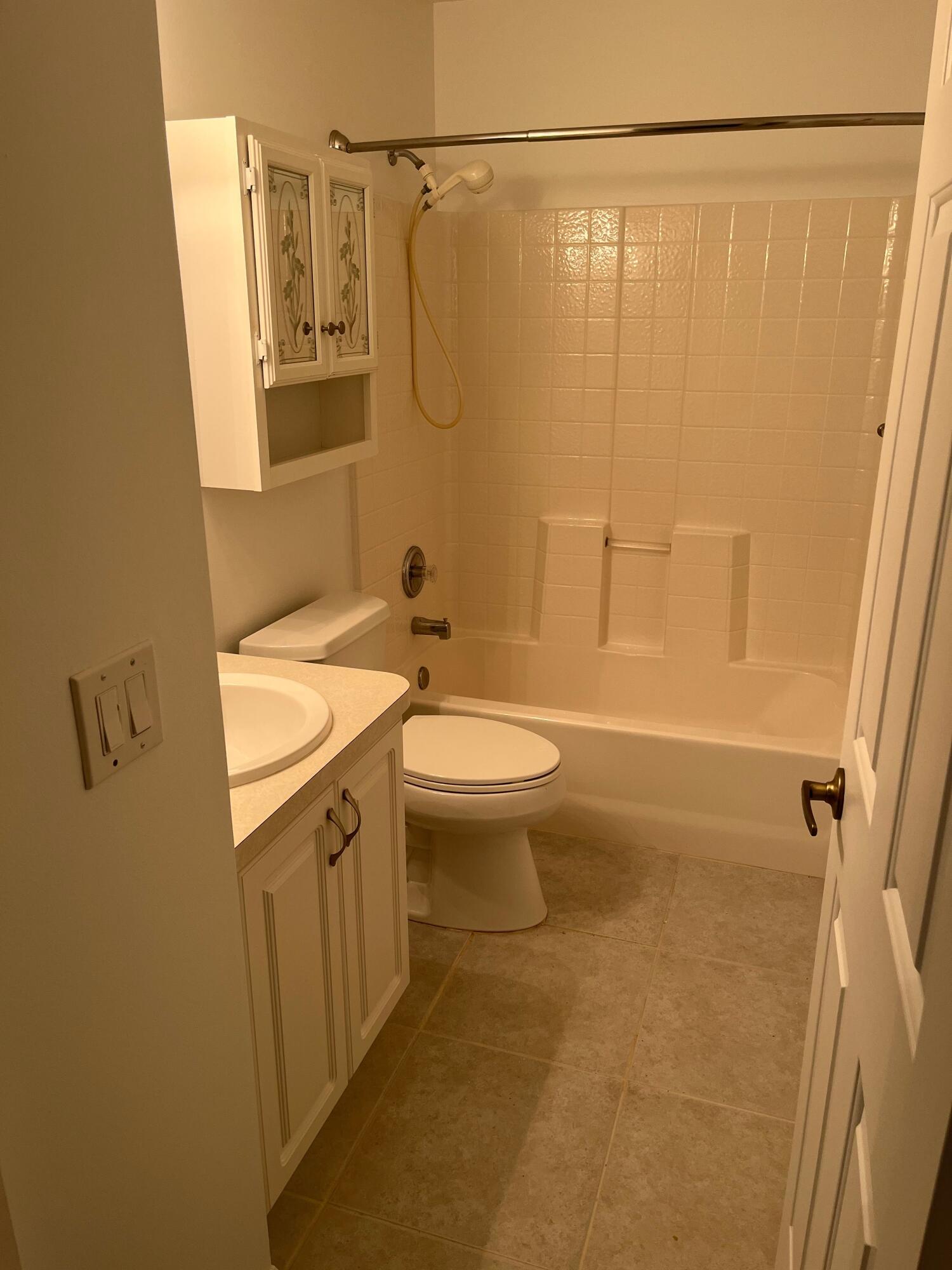 5020 4th Place Property Photo 18