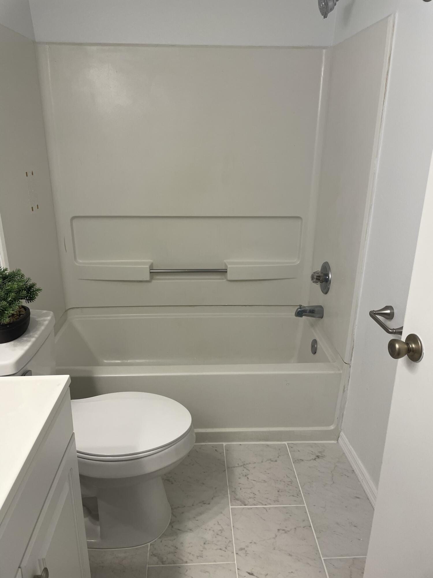 2203 Northlake Drive 2203 Property Photo 16