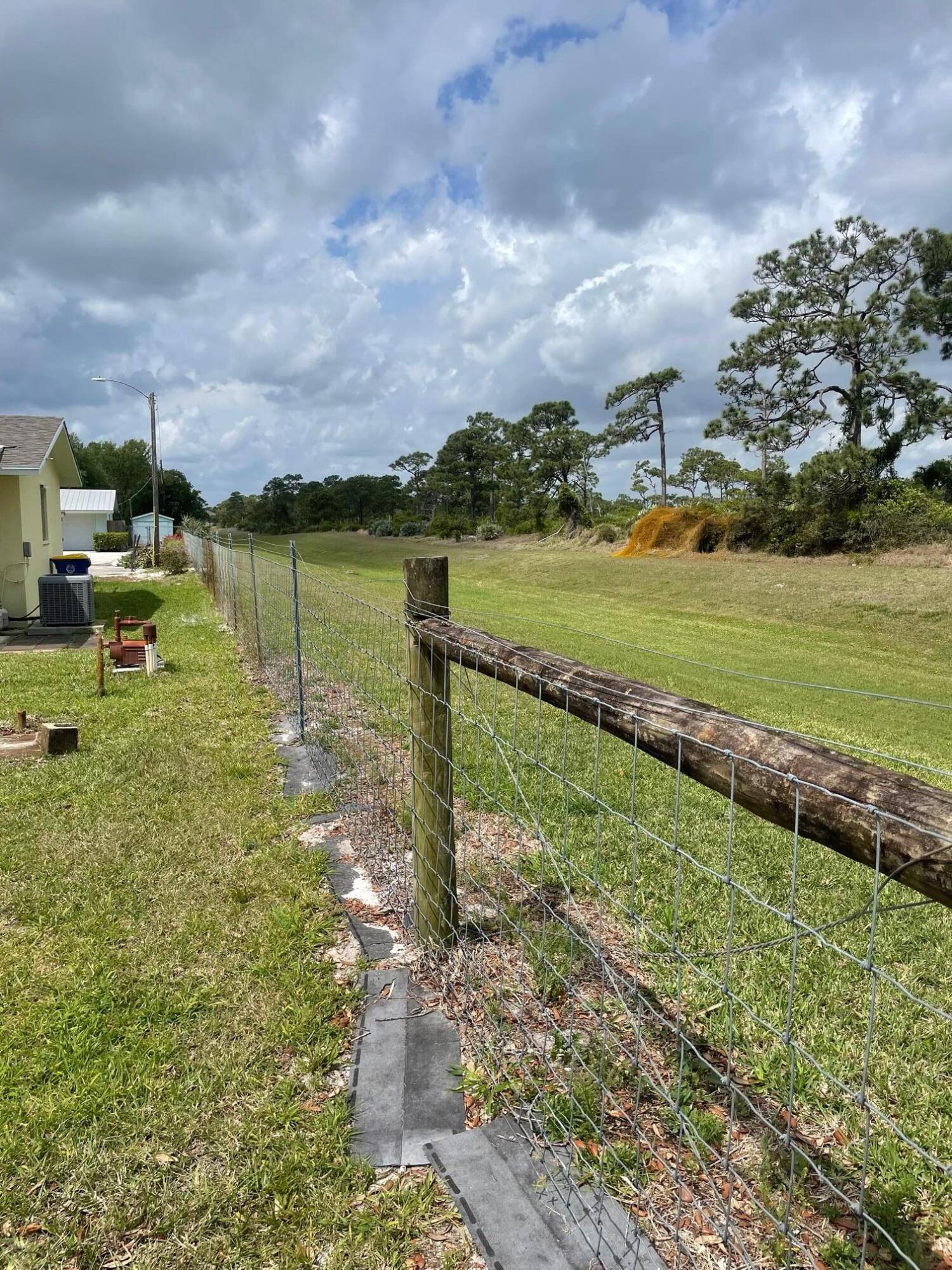 18905 Se Southgate Drive Property Photo 2