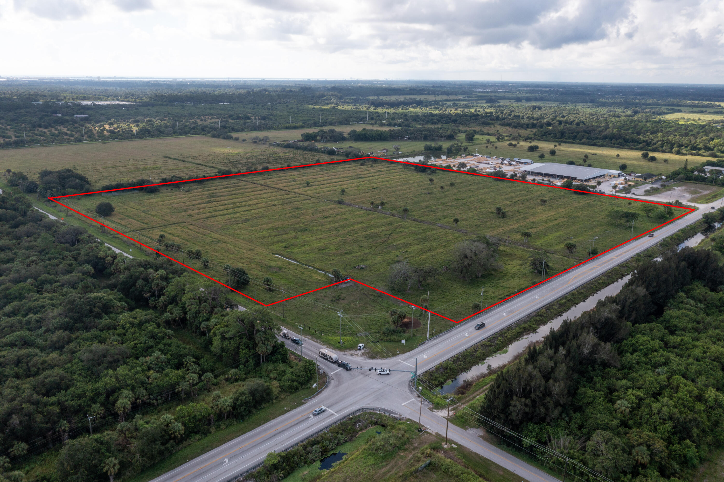 2600 Kings Highway Property Photo 6