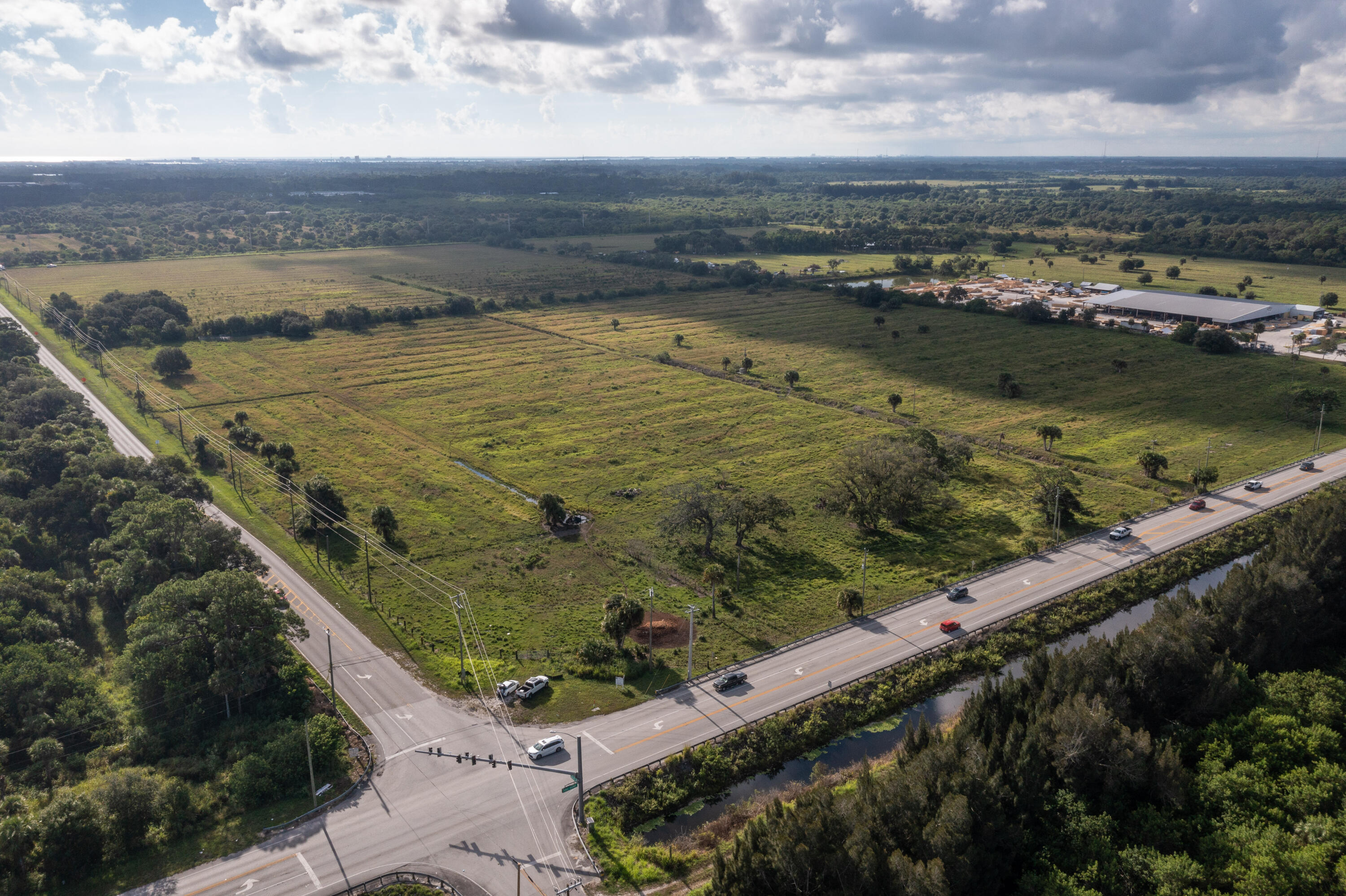 2600 Kings Highway Property Photo 7