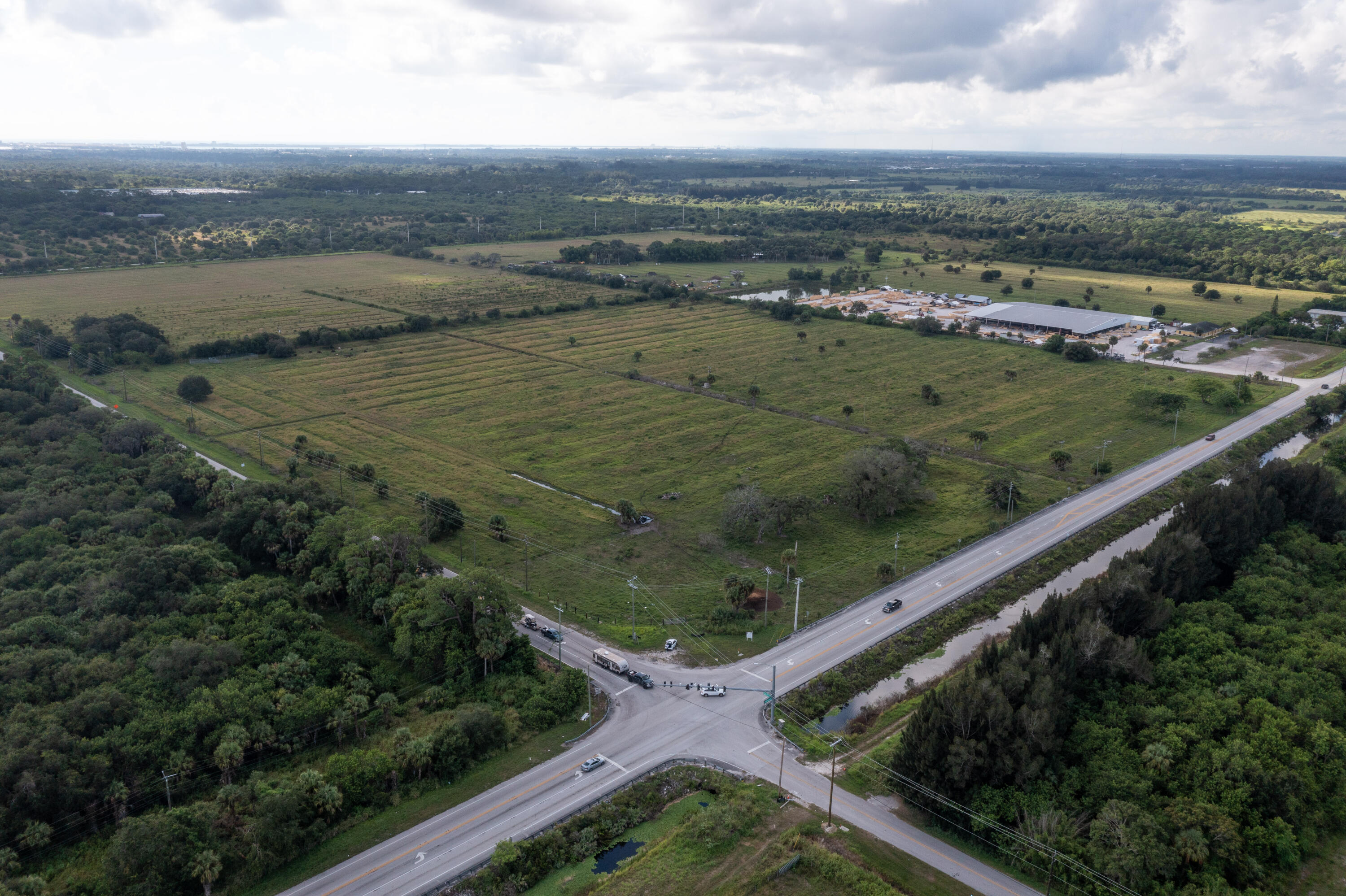 2600 Kings Highway Property Photo 22