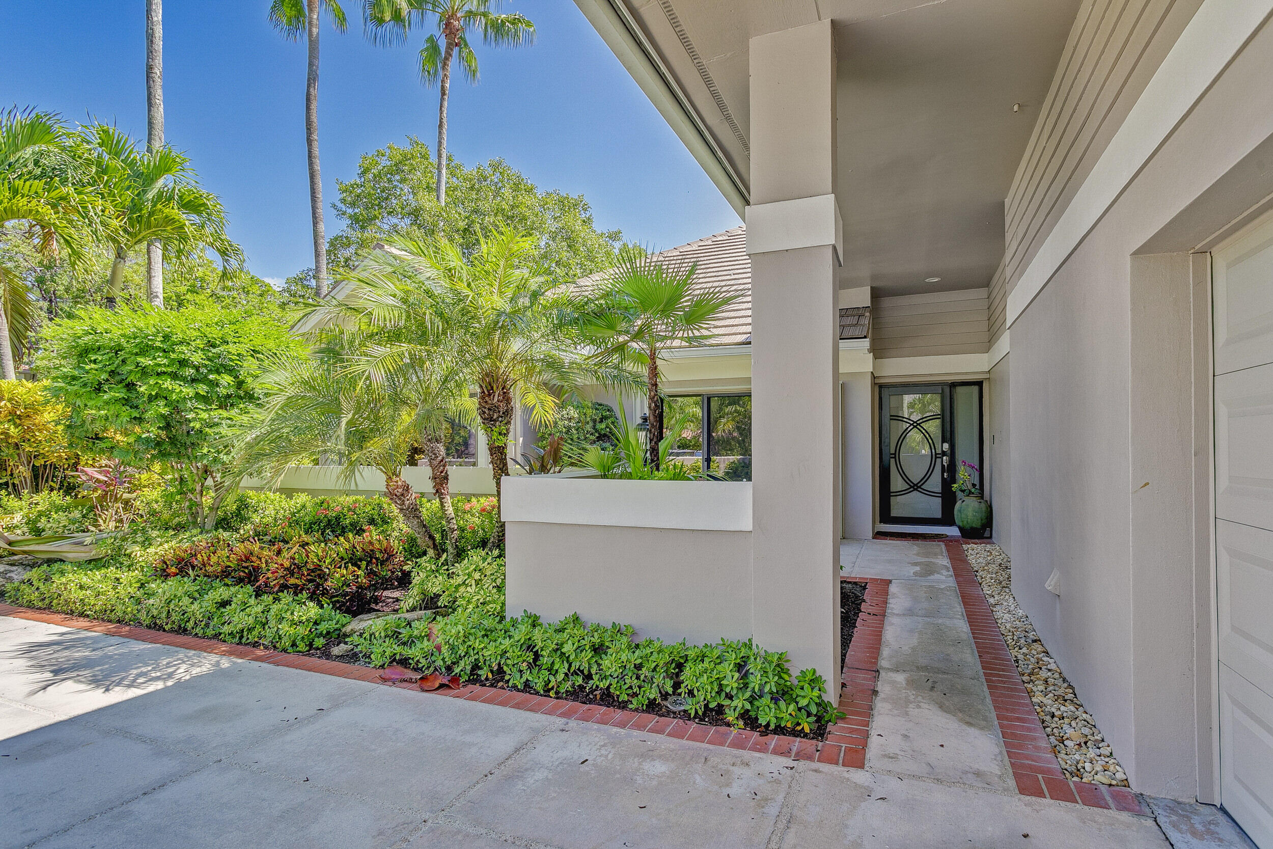156 Coventry Place Property Photo 4