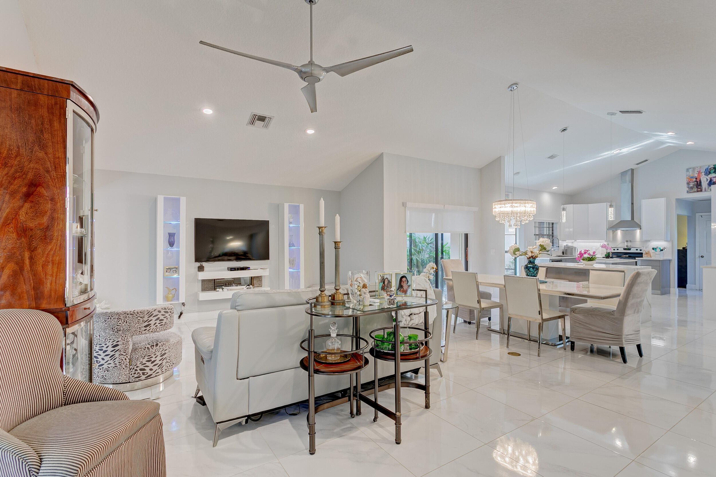 156 Coventry Place Property Photo 15