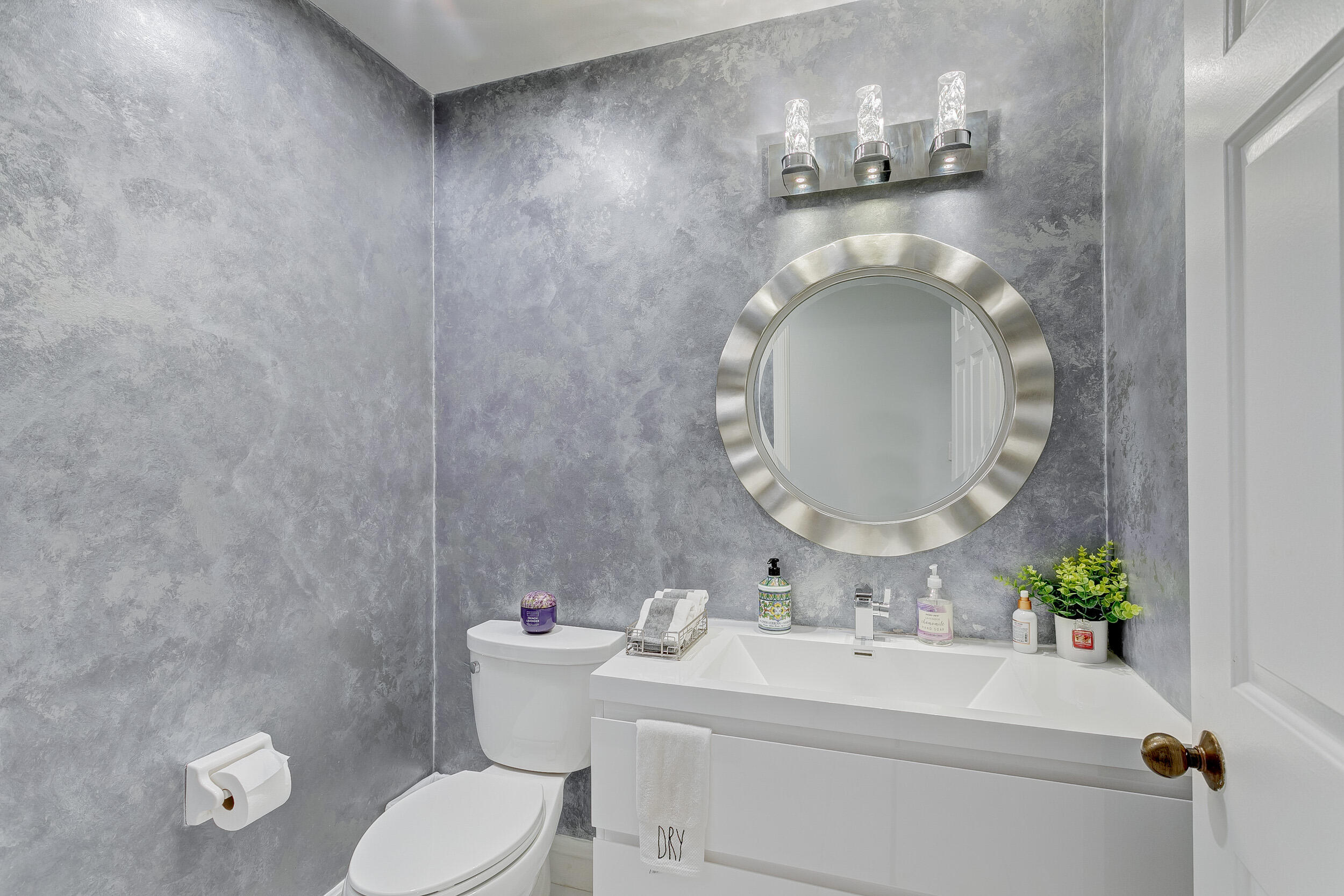 156 Coventry Place Property Photo 27
