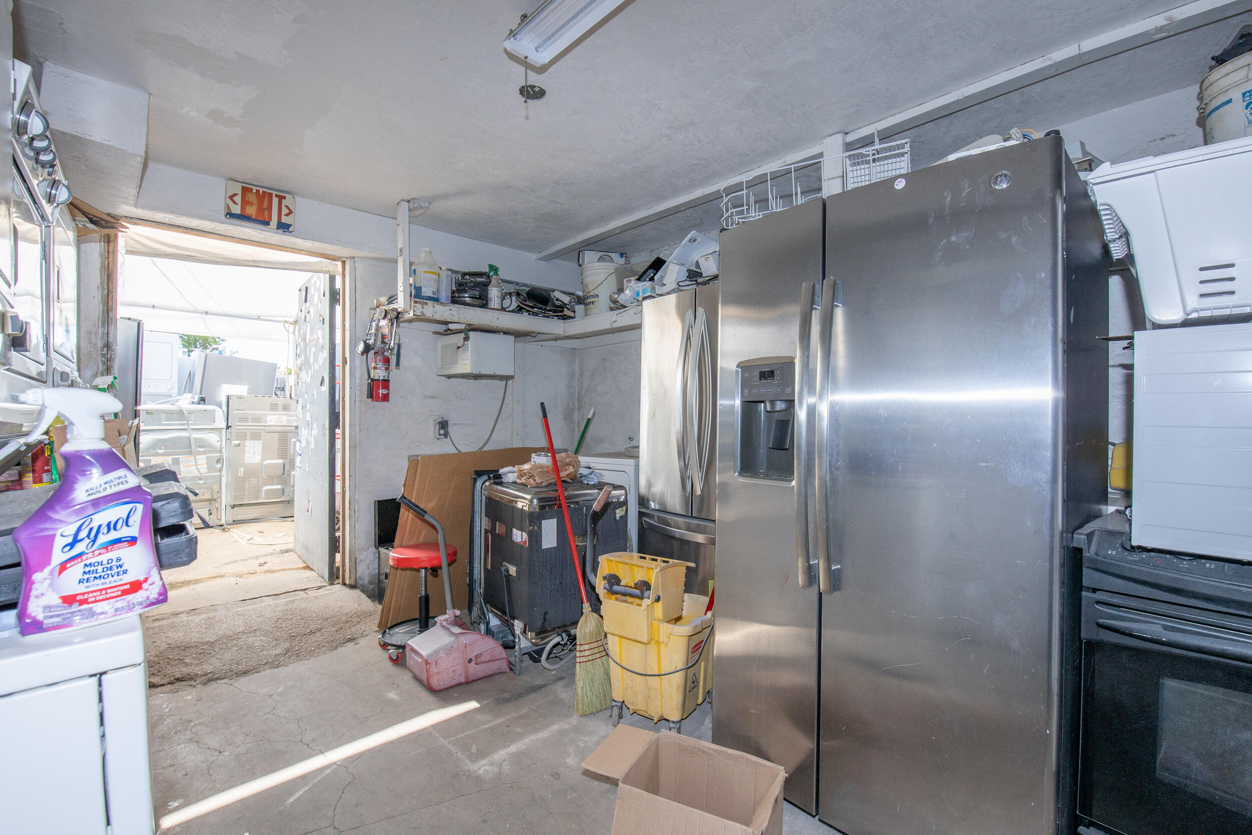 928 S Dixie Highway Property Photo 3