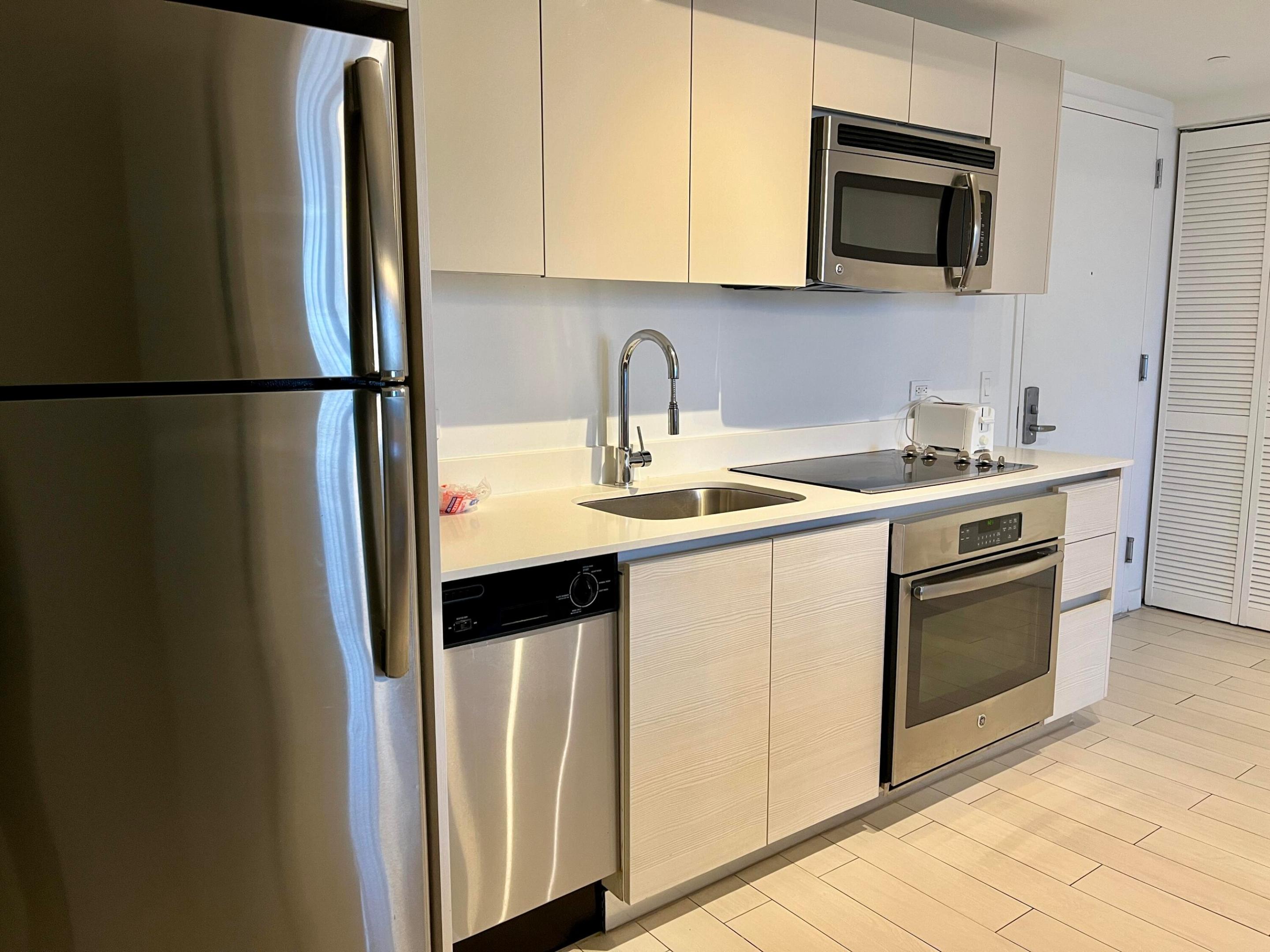 2602 E Hallandale Beach Boulevard R308 Property Photo 8