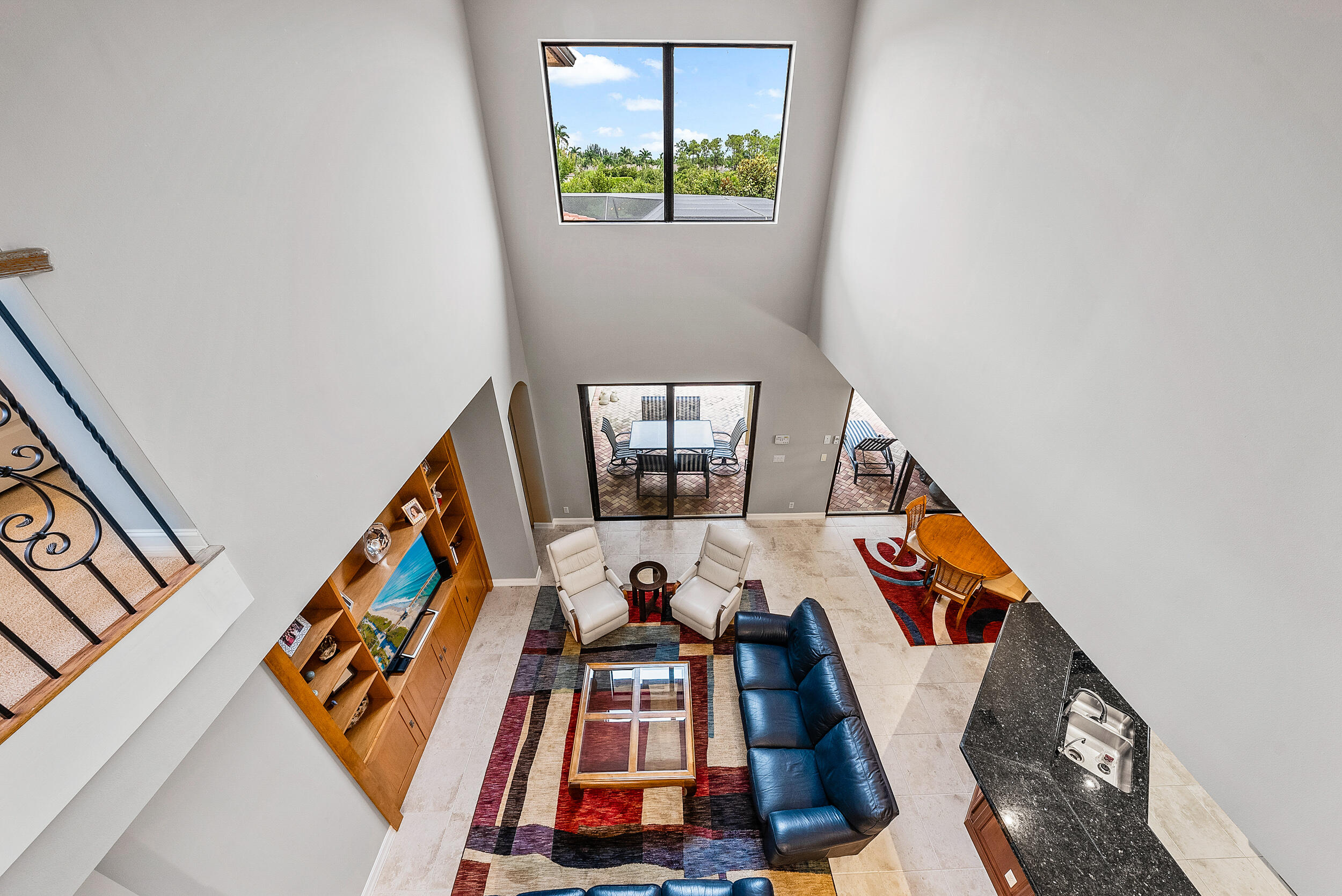 6786 Fox Hollow Drive Property Photo 11