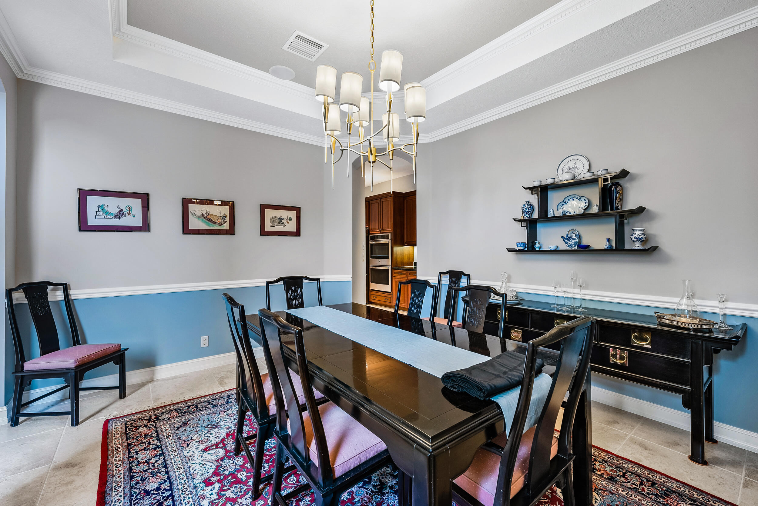6786 Fox Hollow Drive Property Photo 15