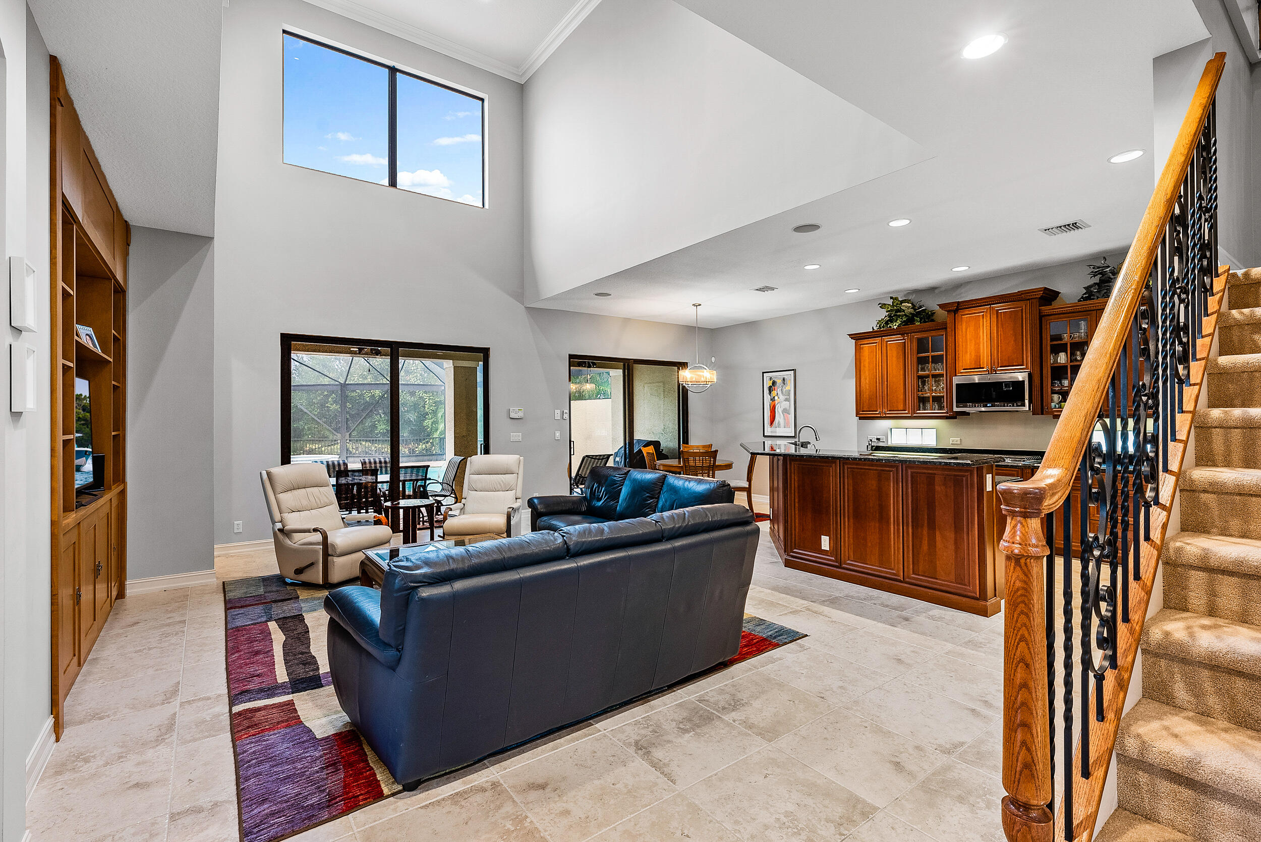 6786 Fox Hollow Drive Property Photo 17