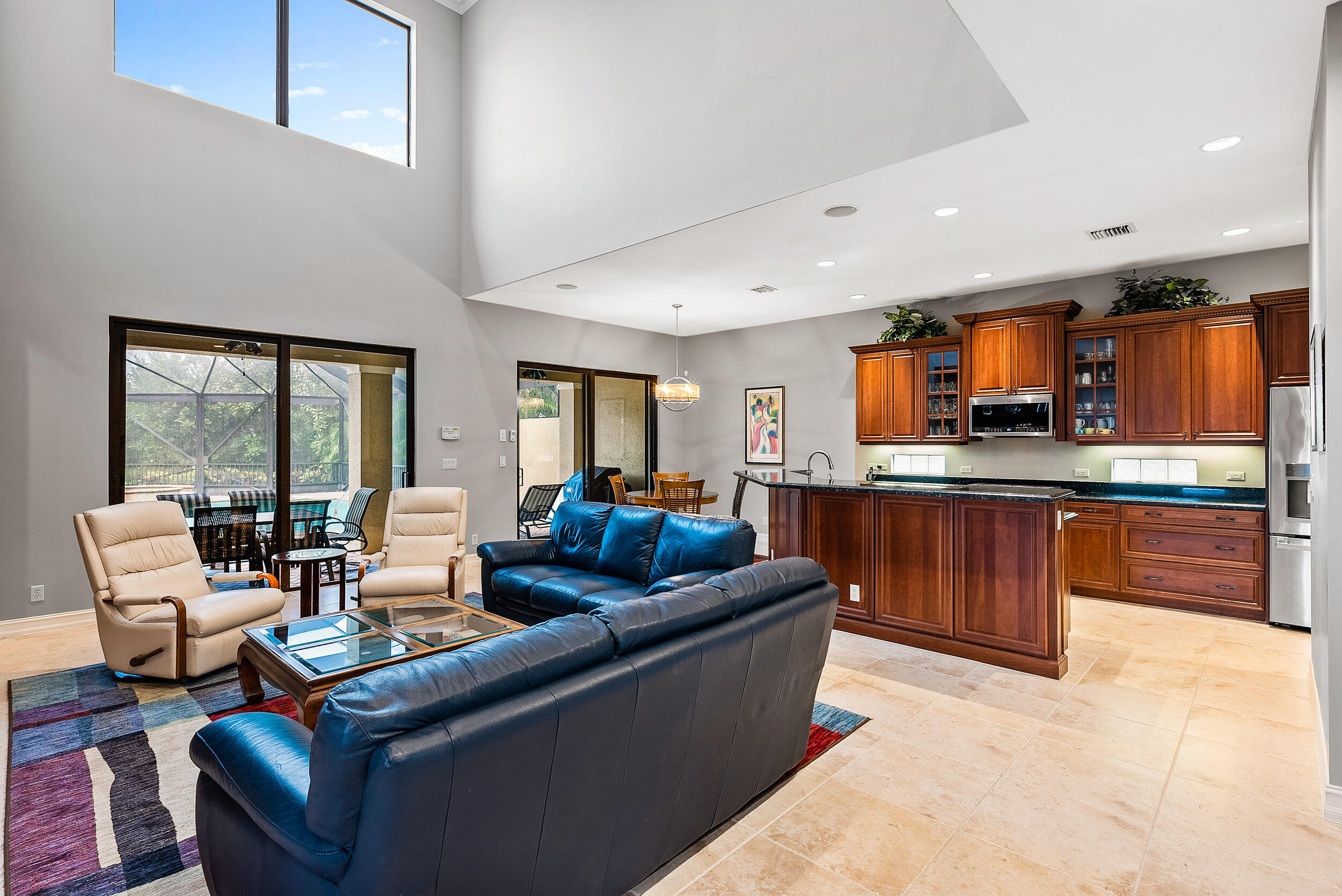 6786 Fox Hollow Drive Property Photo 18