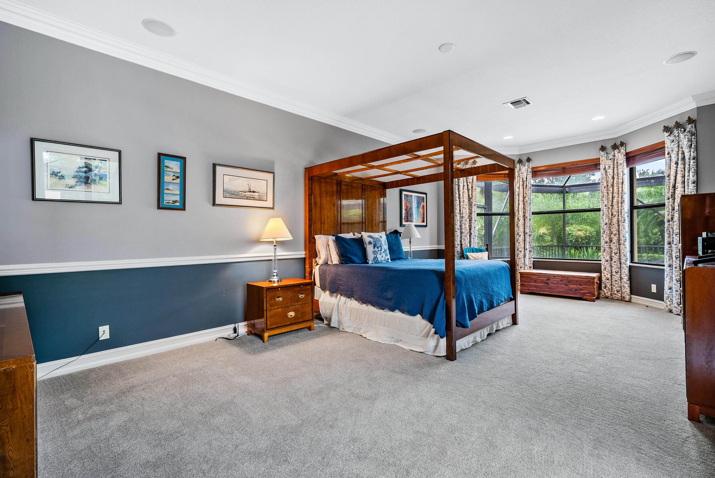 6786 Fox Hollow Drive Property Photo 30