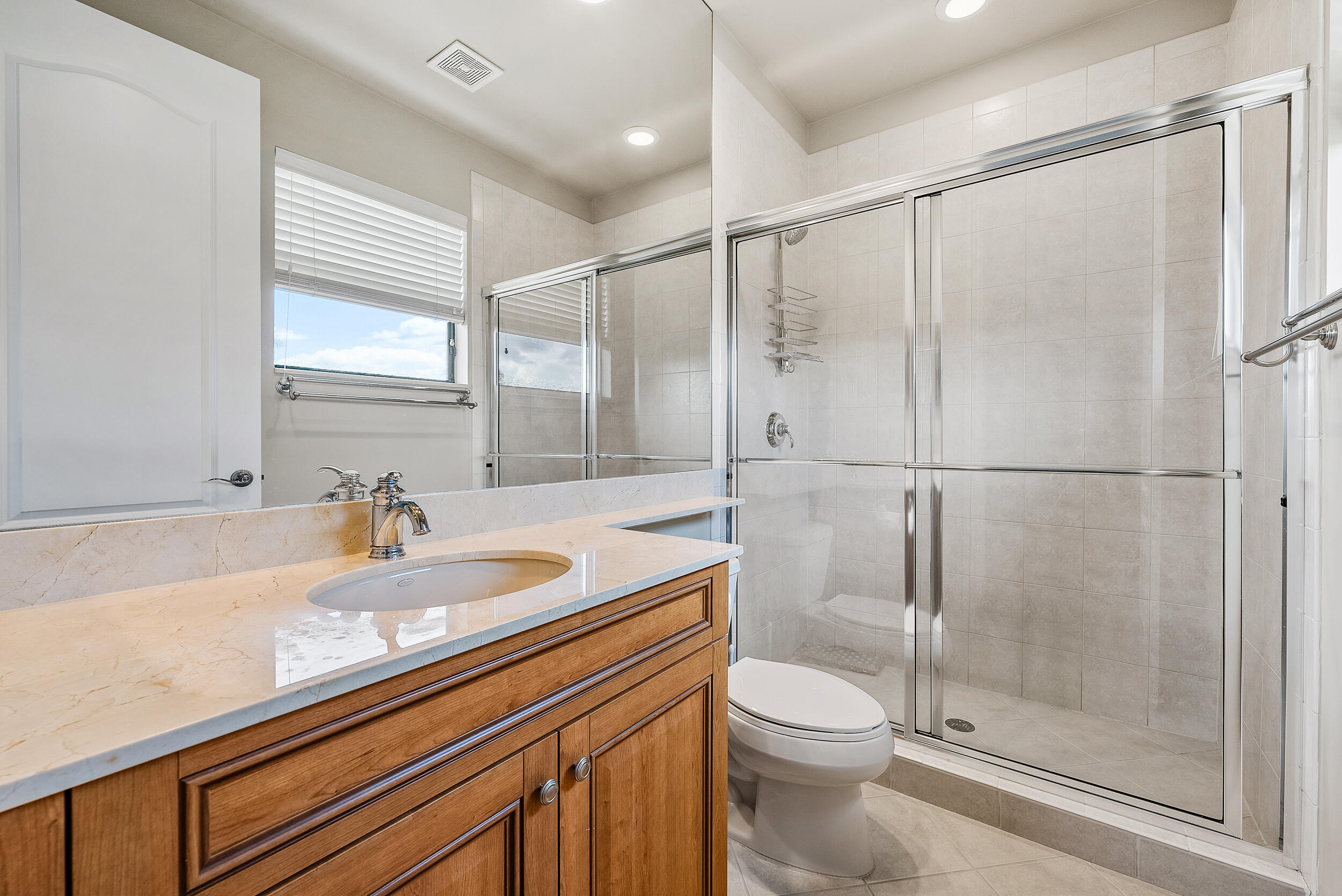 6786 Fox Hollow Drive Property Photo 38