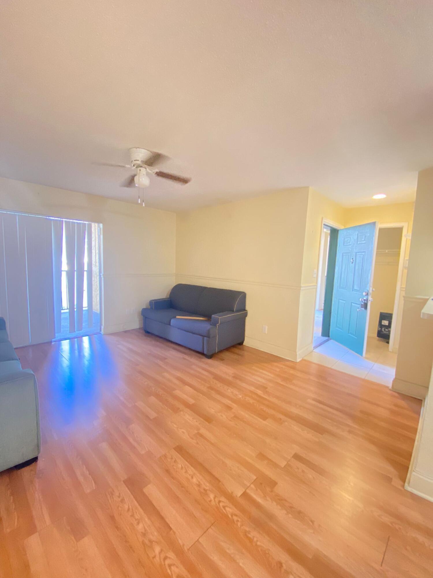 949 Riverside Drive 423 Property Photo 1