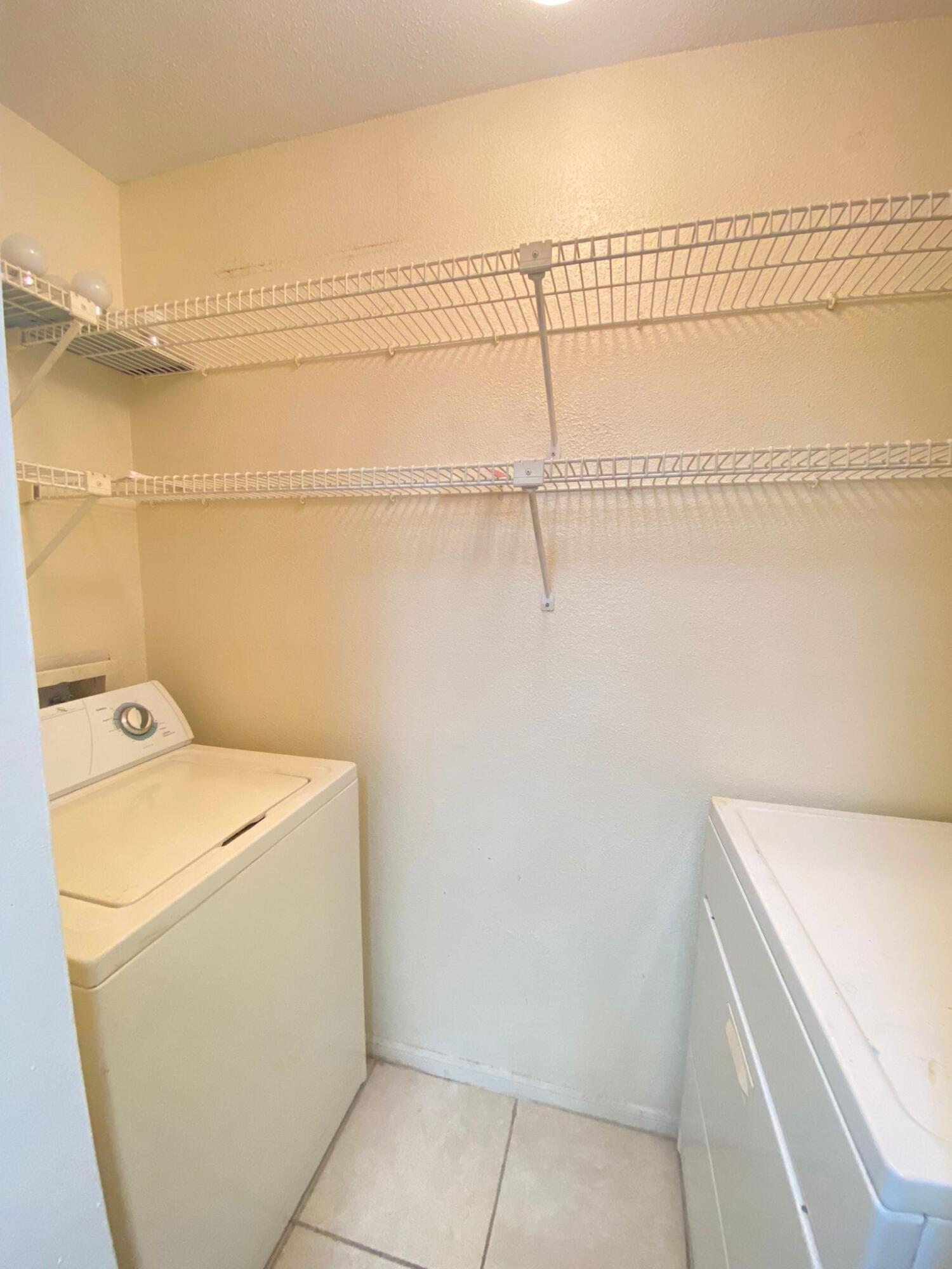 949 Riverside Drive 423 Property Photo 7