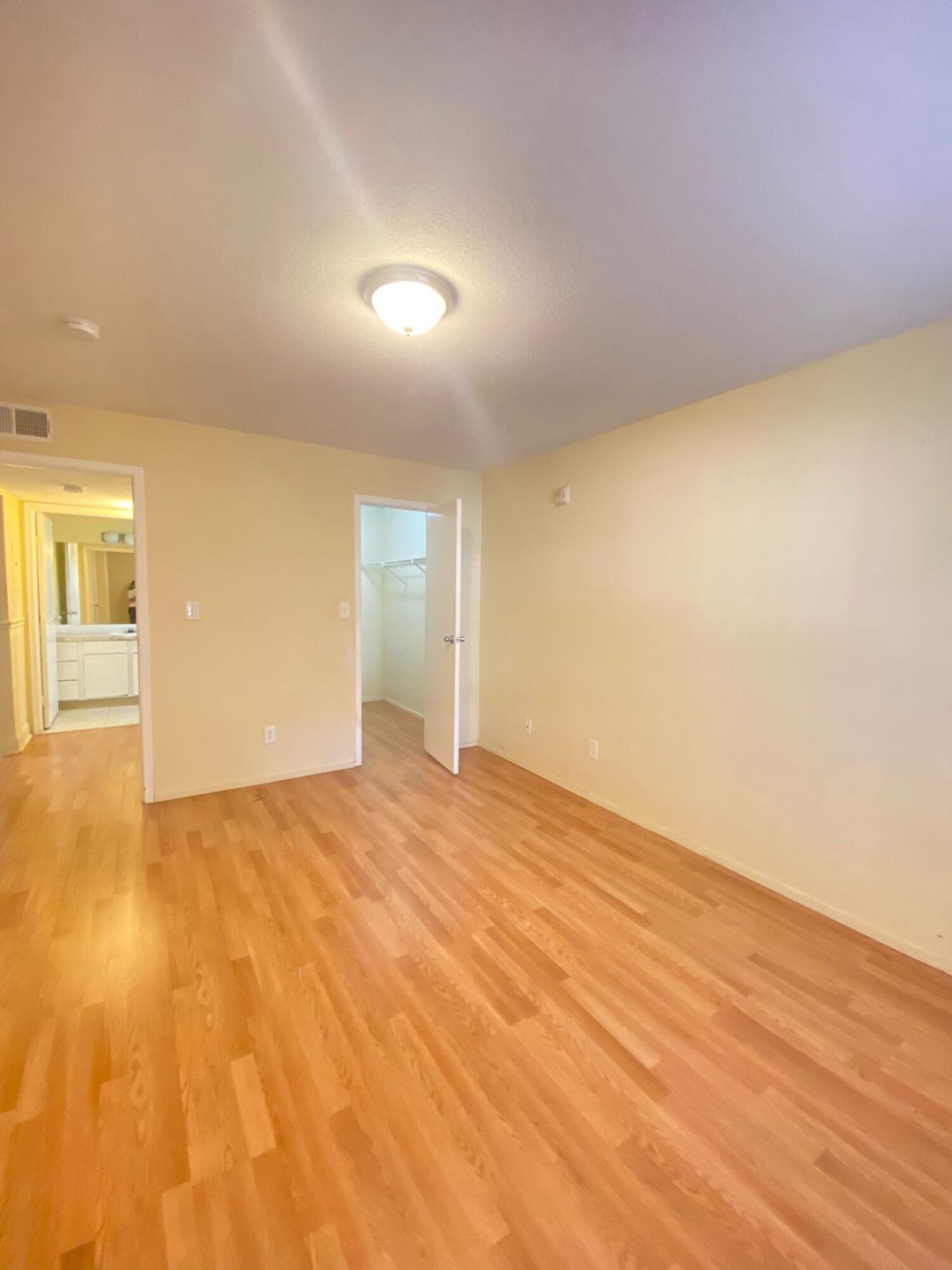 949 Riverside Drive 423 Property Photo 15