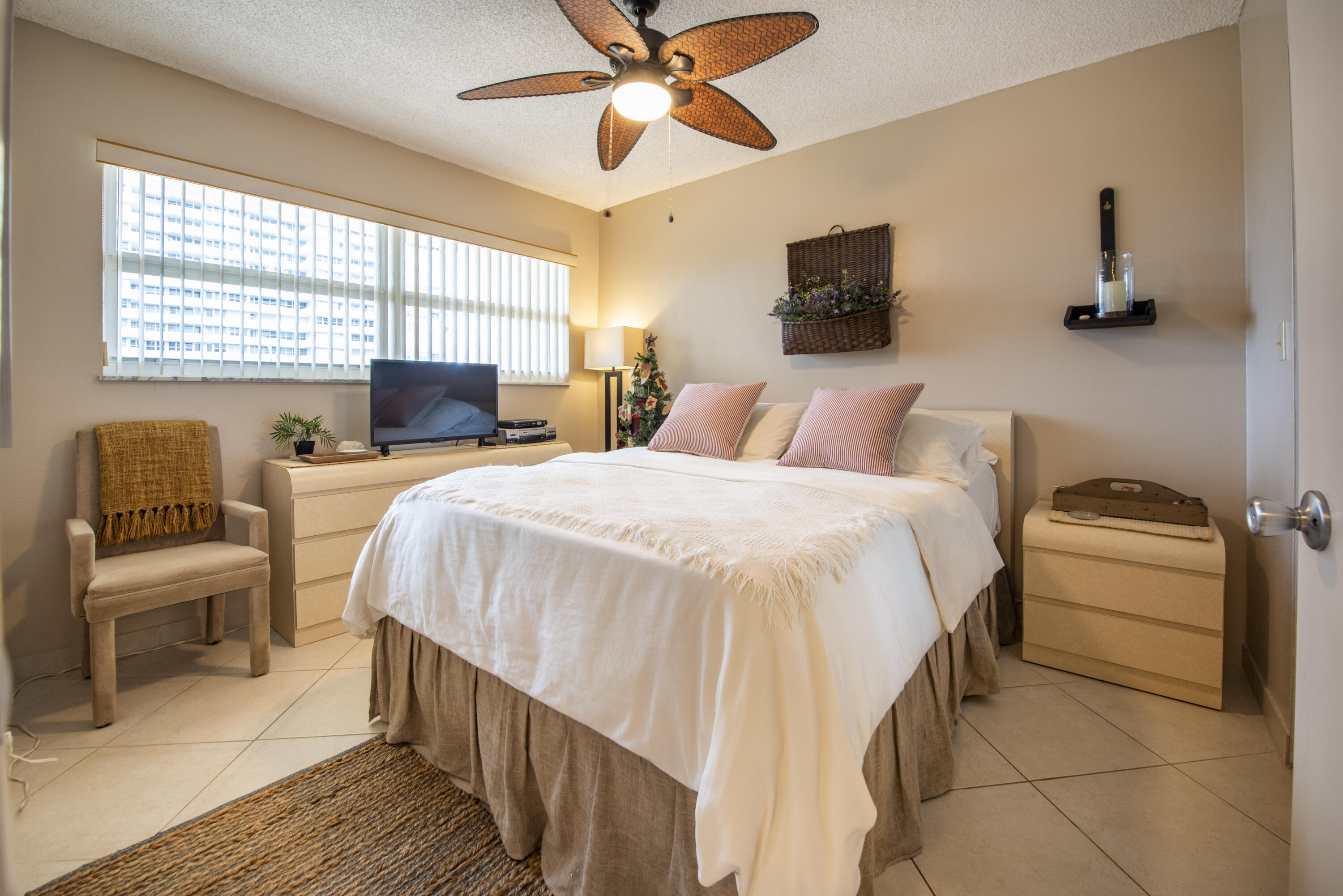 1391 S Ocean Boulevard 308 Property Photo 2