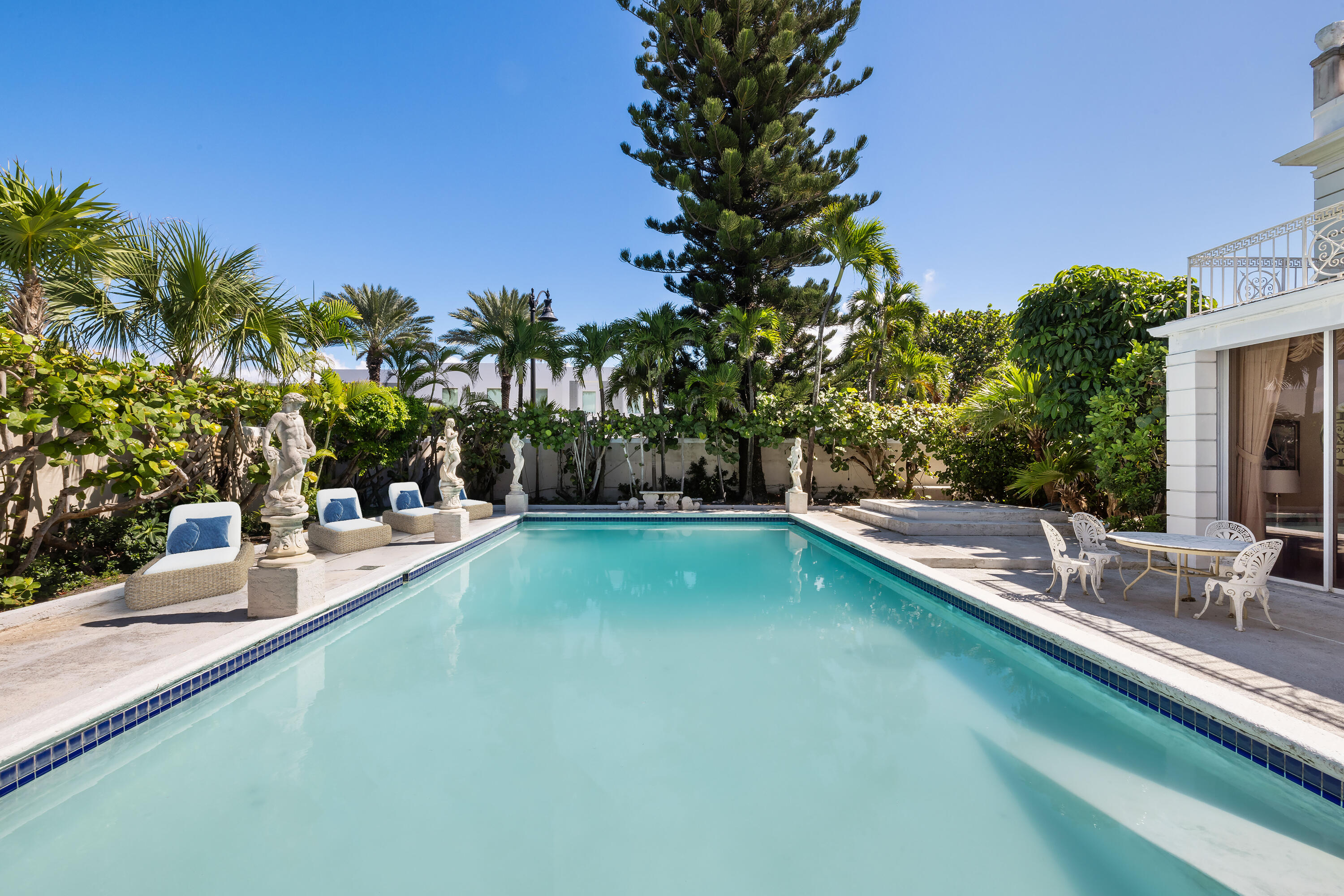1048 S Ocean Boulevard Property Photo 6