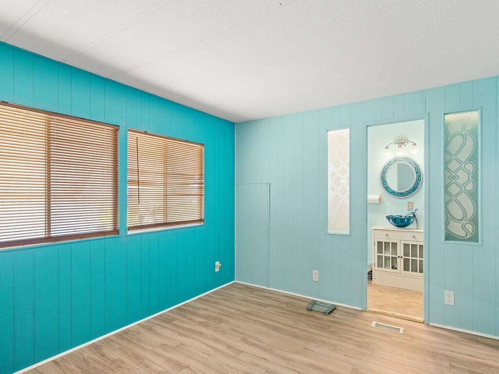 102 N Warner Drive Property Photo 32