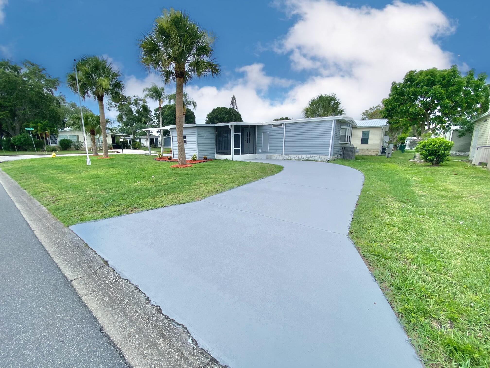 1038 Warbler Court Property Photo 3