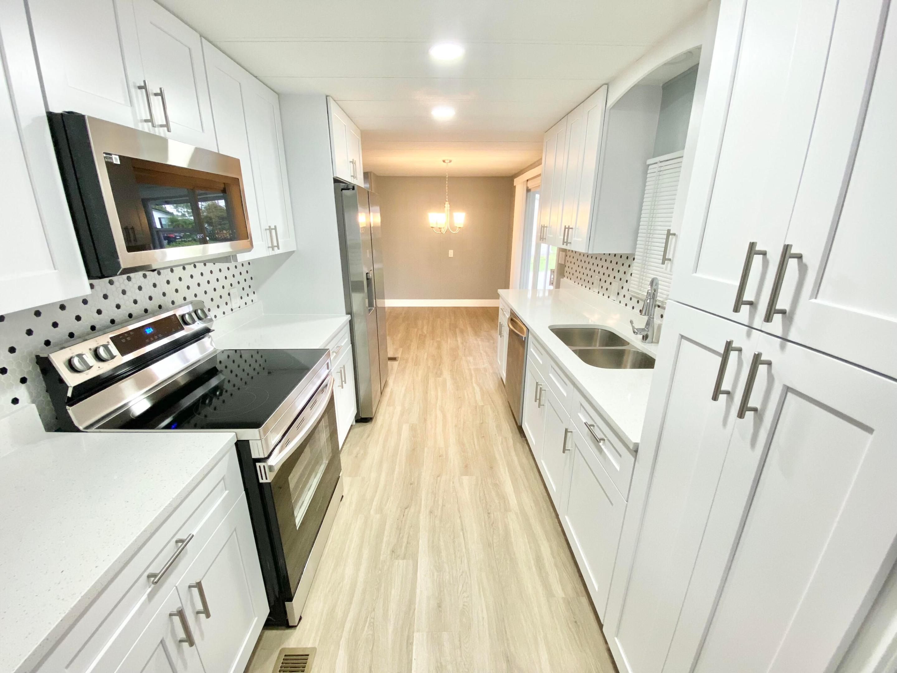 1038 Warbler Court Property Photo 5