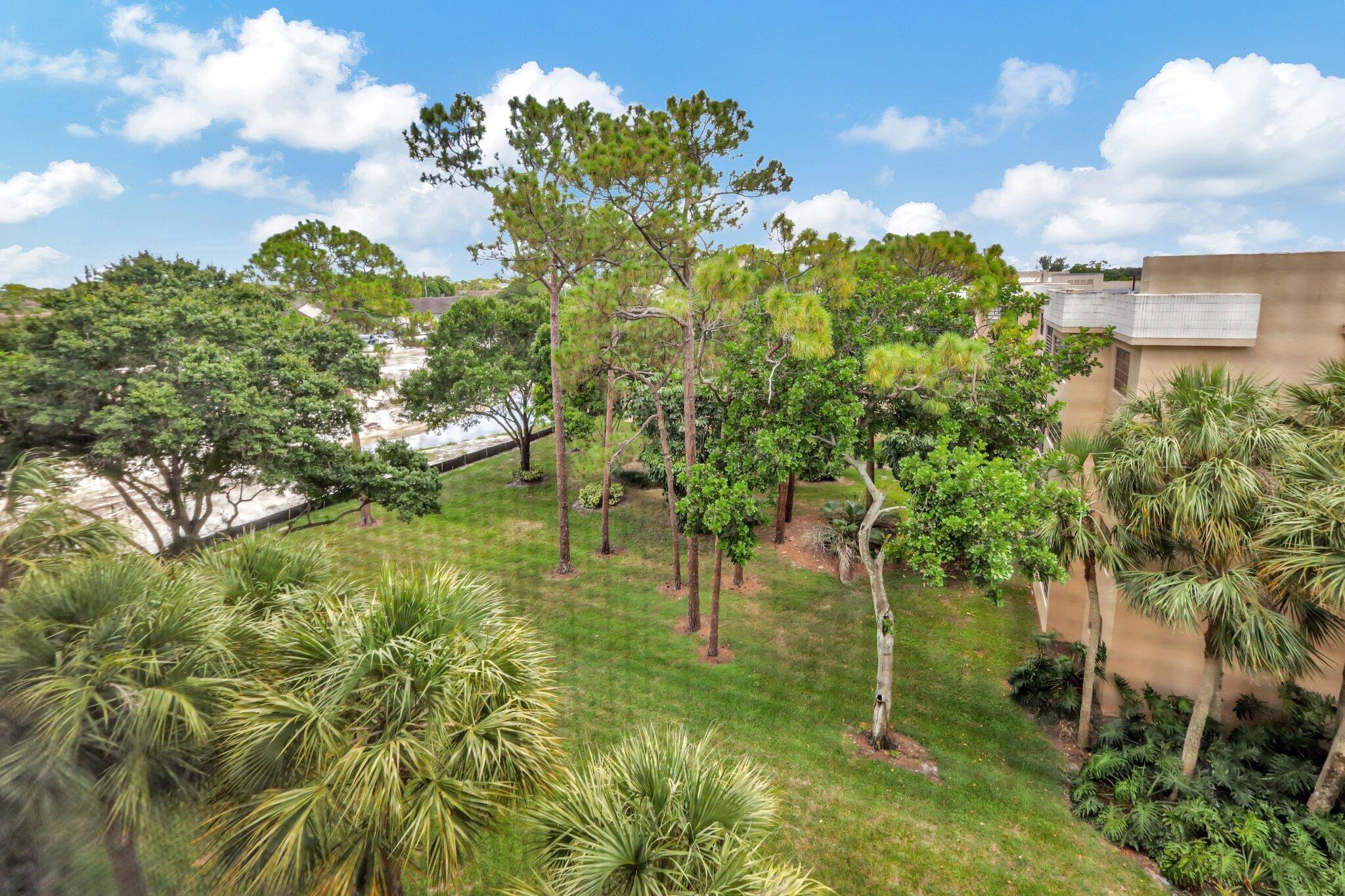4700 W Lucerne Lakes Boulevard W 507 Property Photo 10