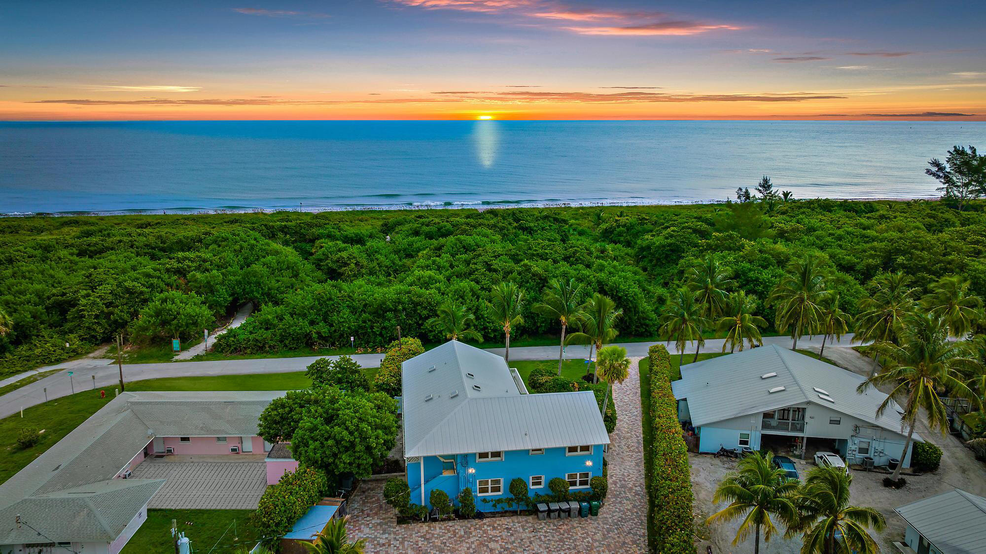 2507 N Ocean Drive Property Photo 6