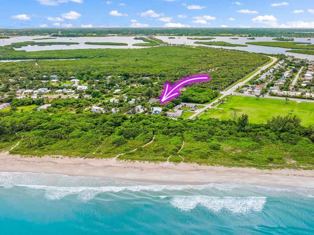 2507 N Ocean Drive Property Photo 10