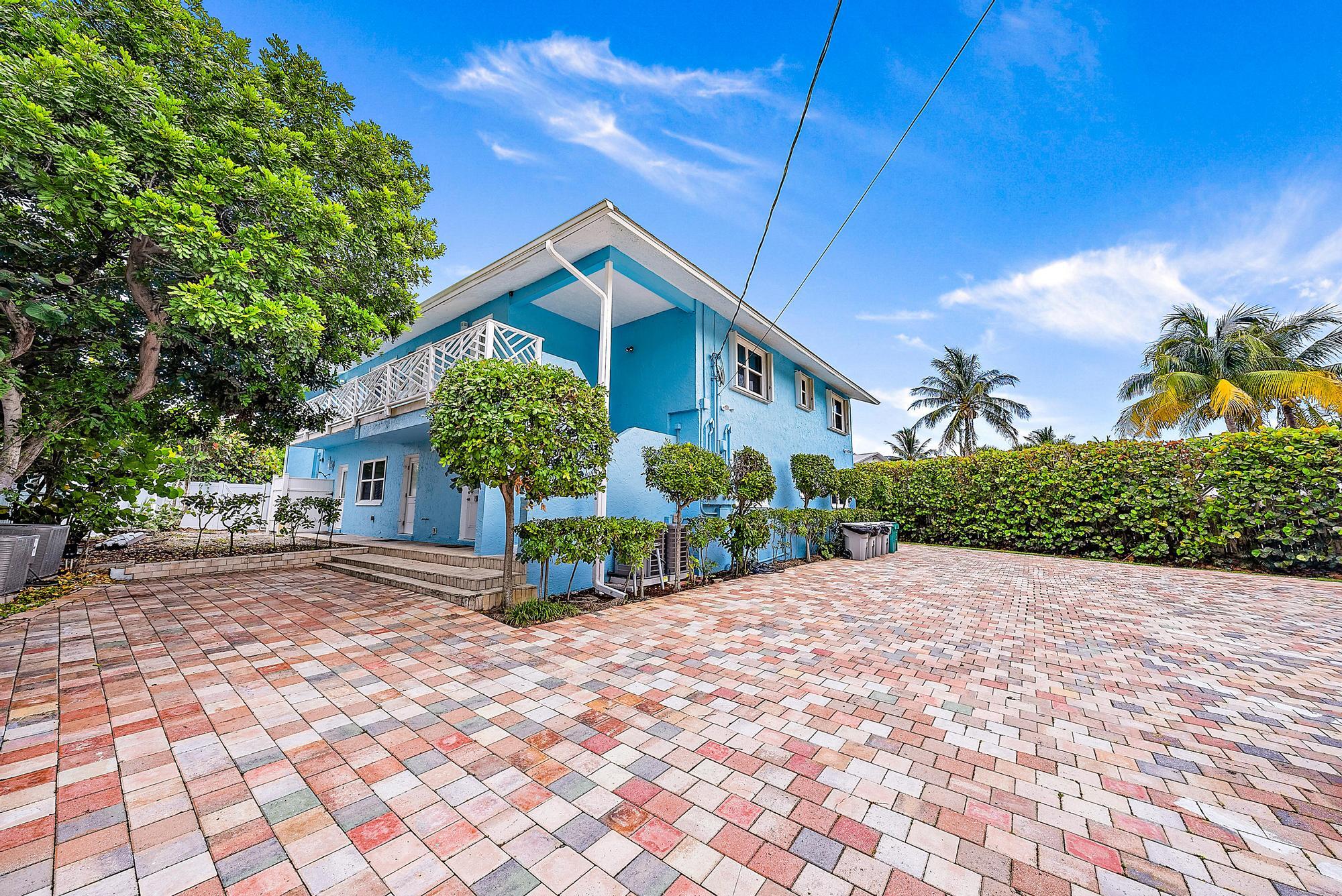 2507 N Ocean Drive Property Photo 14
