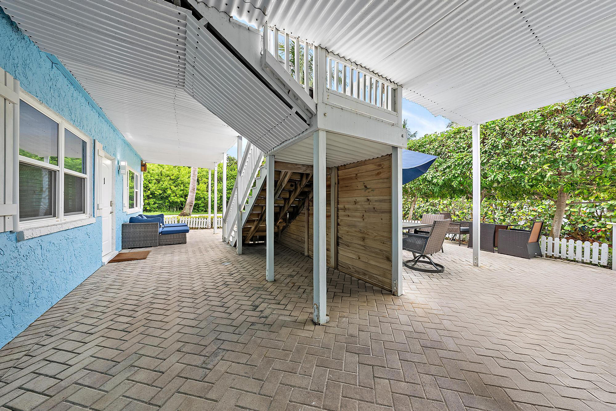 2507 N Ocean Drive Property Photo 17