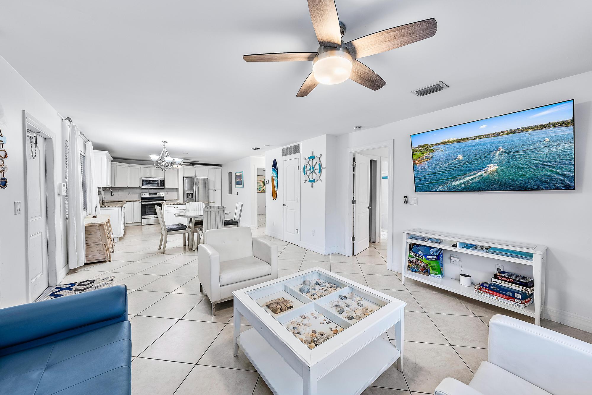 2507 N Ocean Drive Property Photo 27
