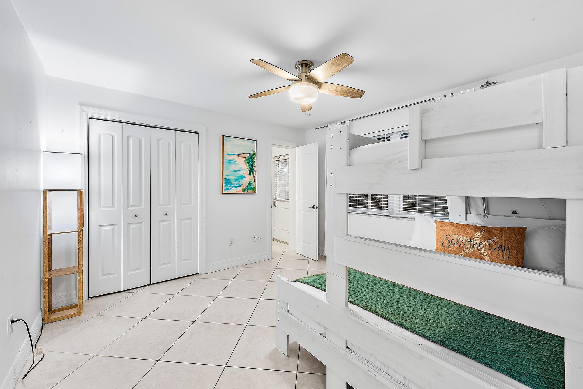 2507 N Ocean Drive Property Photo 31