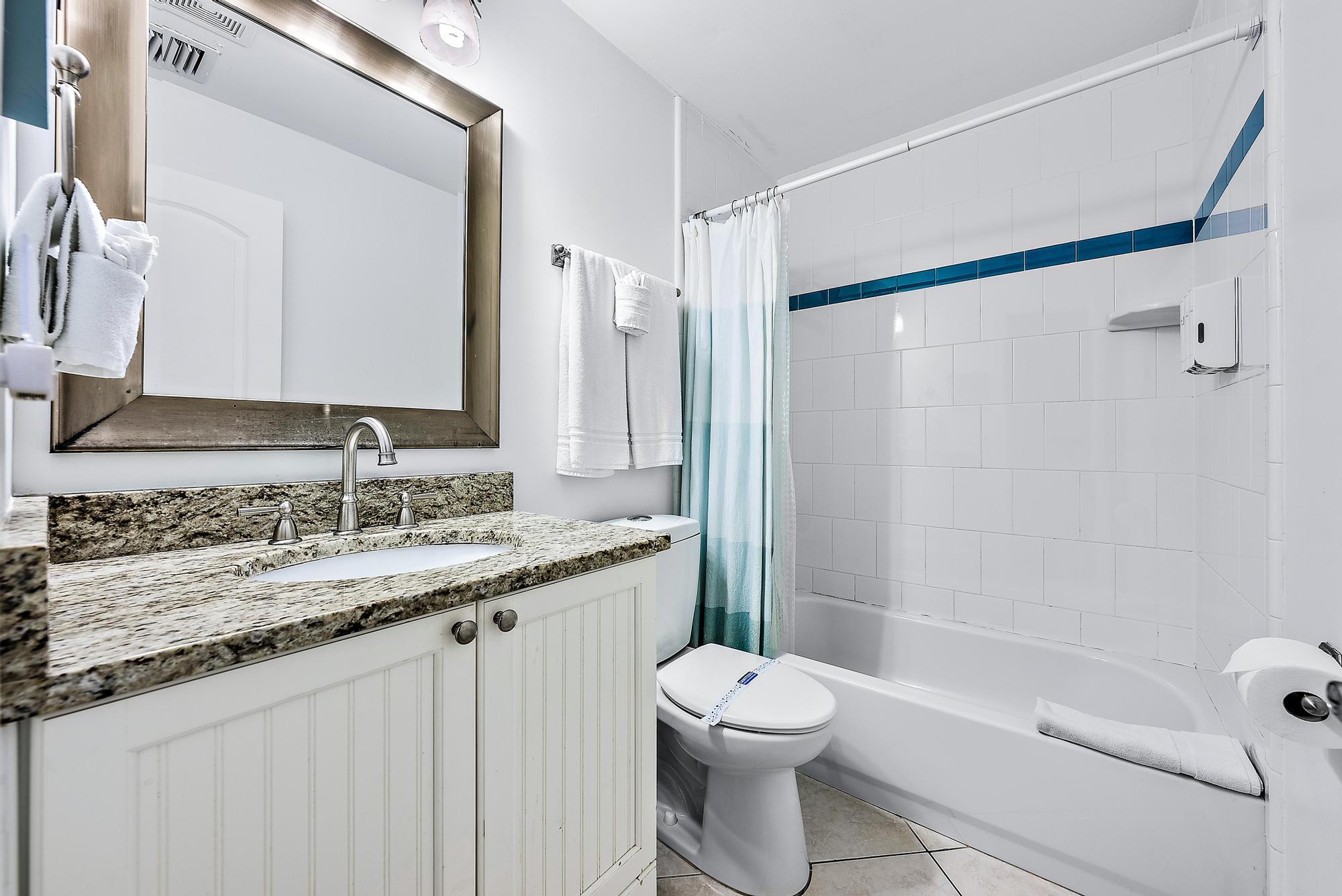 2507 N Ocean Drive Property Photo 41